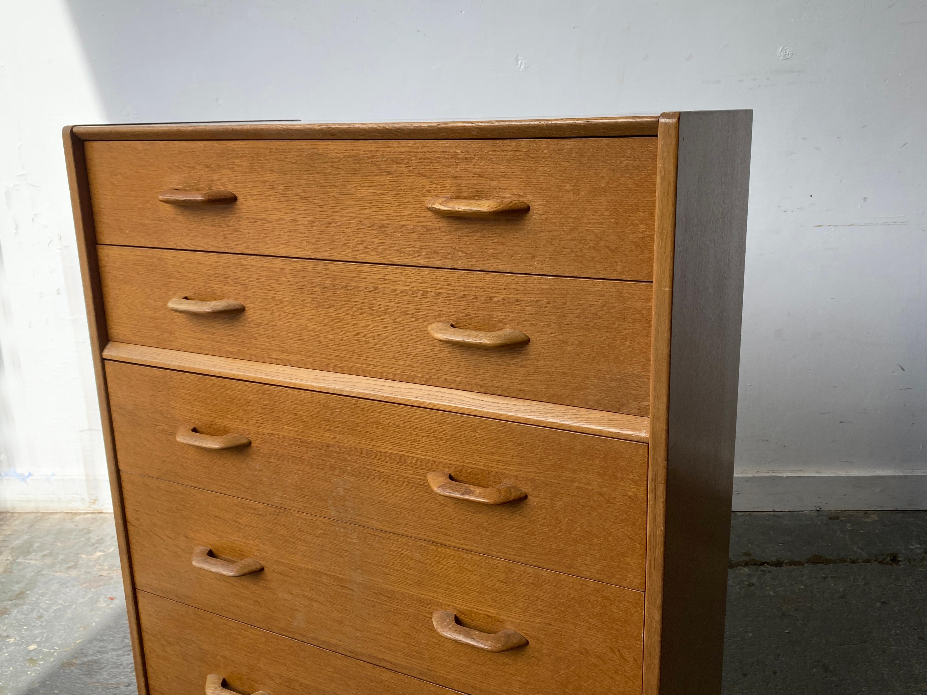 Oak Mid-Century 1950’s oak chest of drawers by G Plan / E gomme For Sale