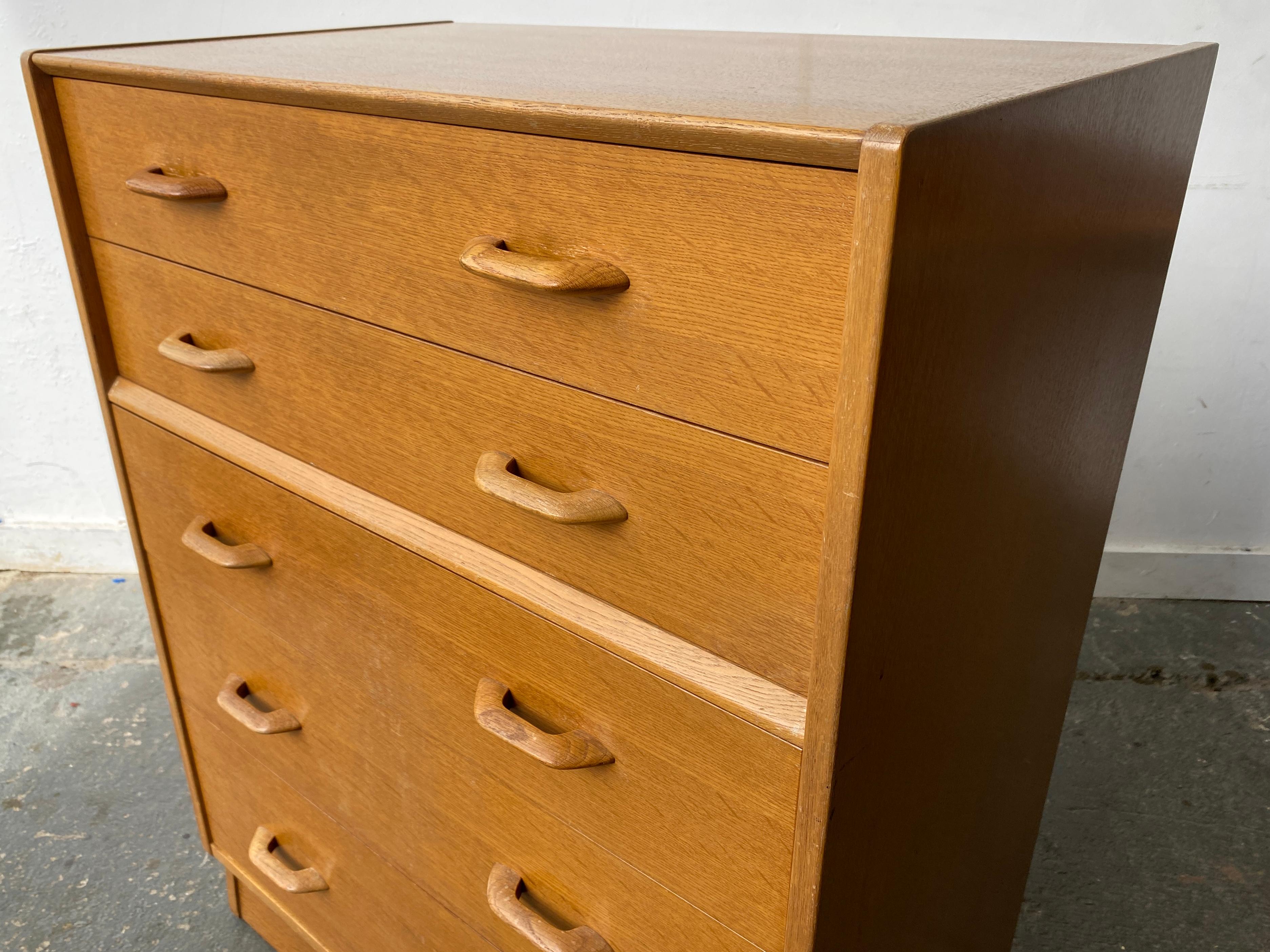 Mid-Century 1950’s oak chest of drawers by G Plan / E gomme For Sale 1