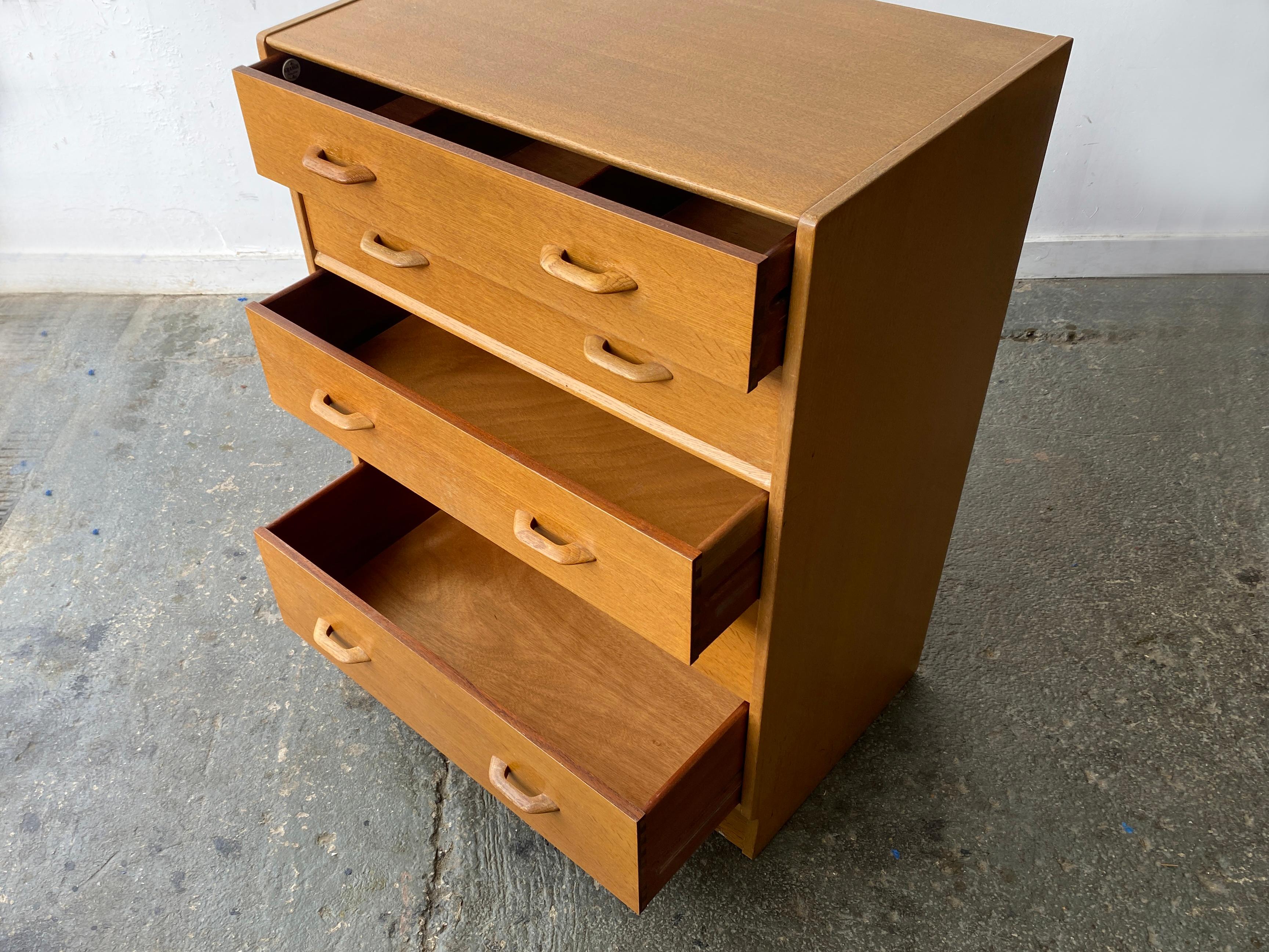 Mid-Century 1950’s oak chest of drawers by G Plan / E gomme For Sale 2