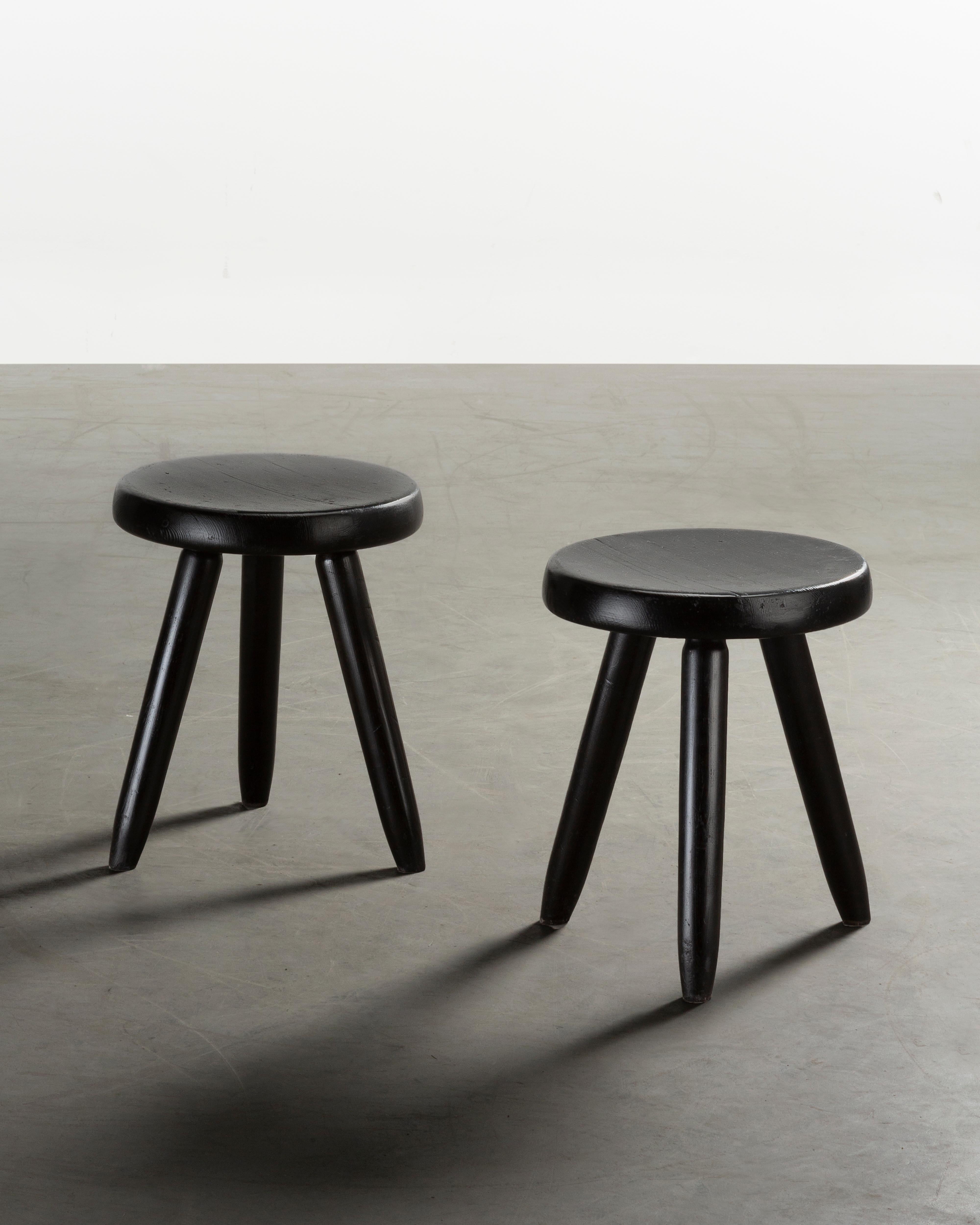 In her work, Charlotte Perriand closely aligned her belief in the power of design for social changes. She developed functional living spaces in the spirit that better design helps in creating a better society. With this Tall Berger, a walnut wood
