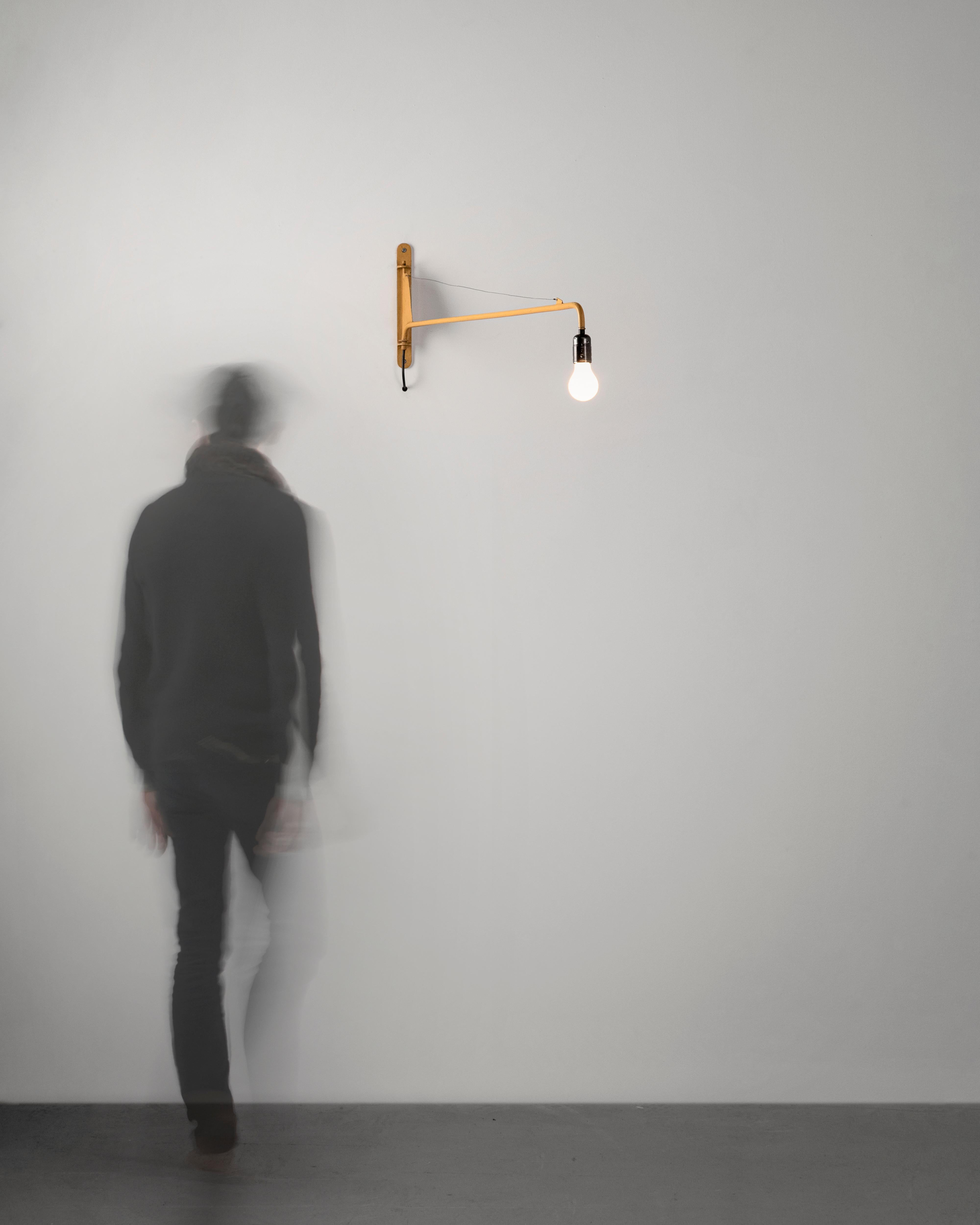 Mid-Century 1959 Vintage Jean Prouvé 'Petite Potence' Wall Lamp (Yellow) For Sale 4