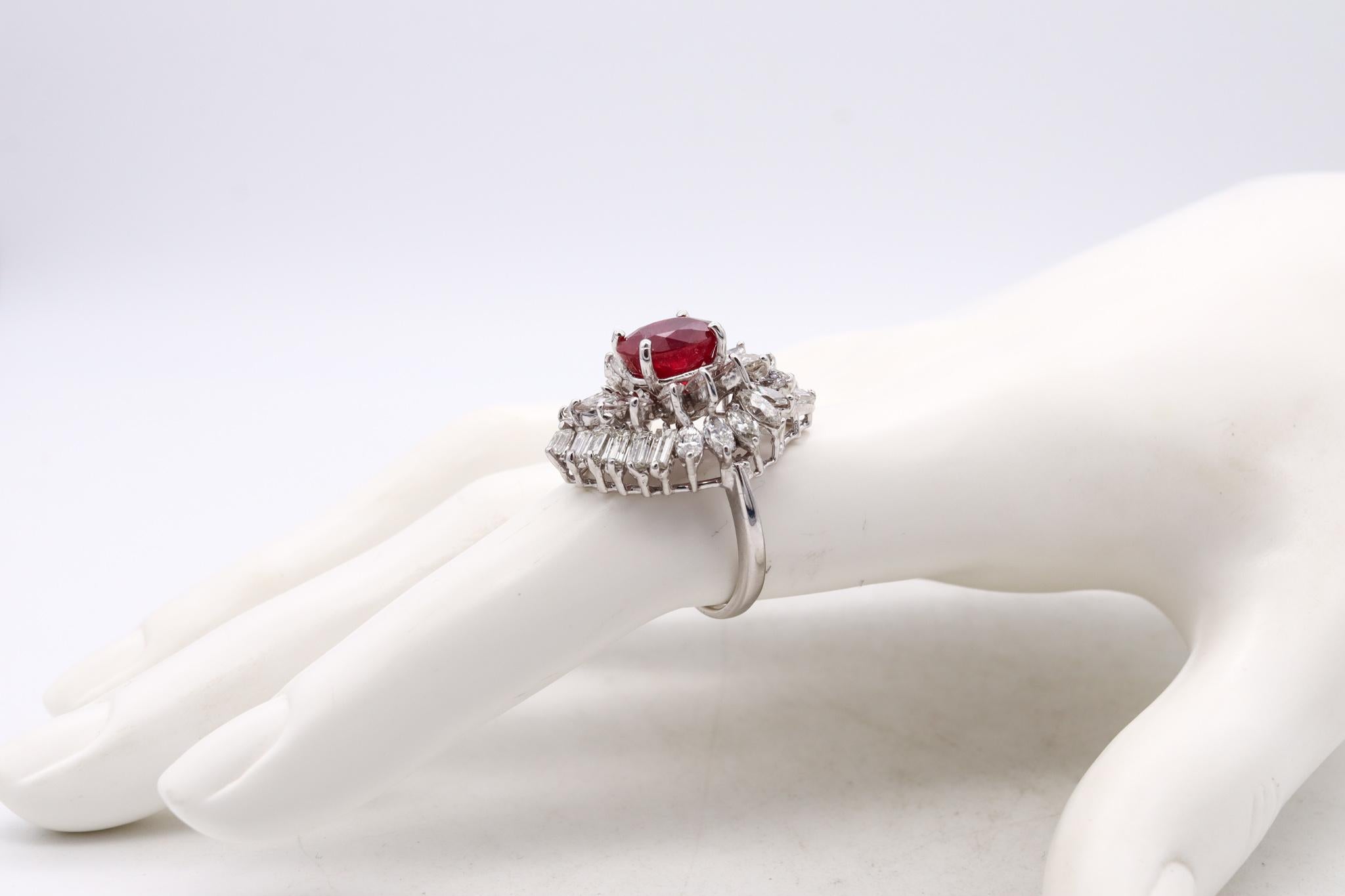 Mixed Cut Mid Century 1960 Cluster Cocktail Ring 14Kt Gold 7.06 Cts In Diamonds Red Spinel