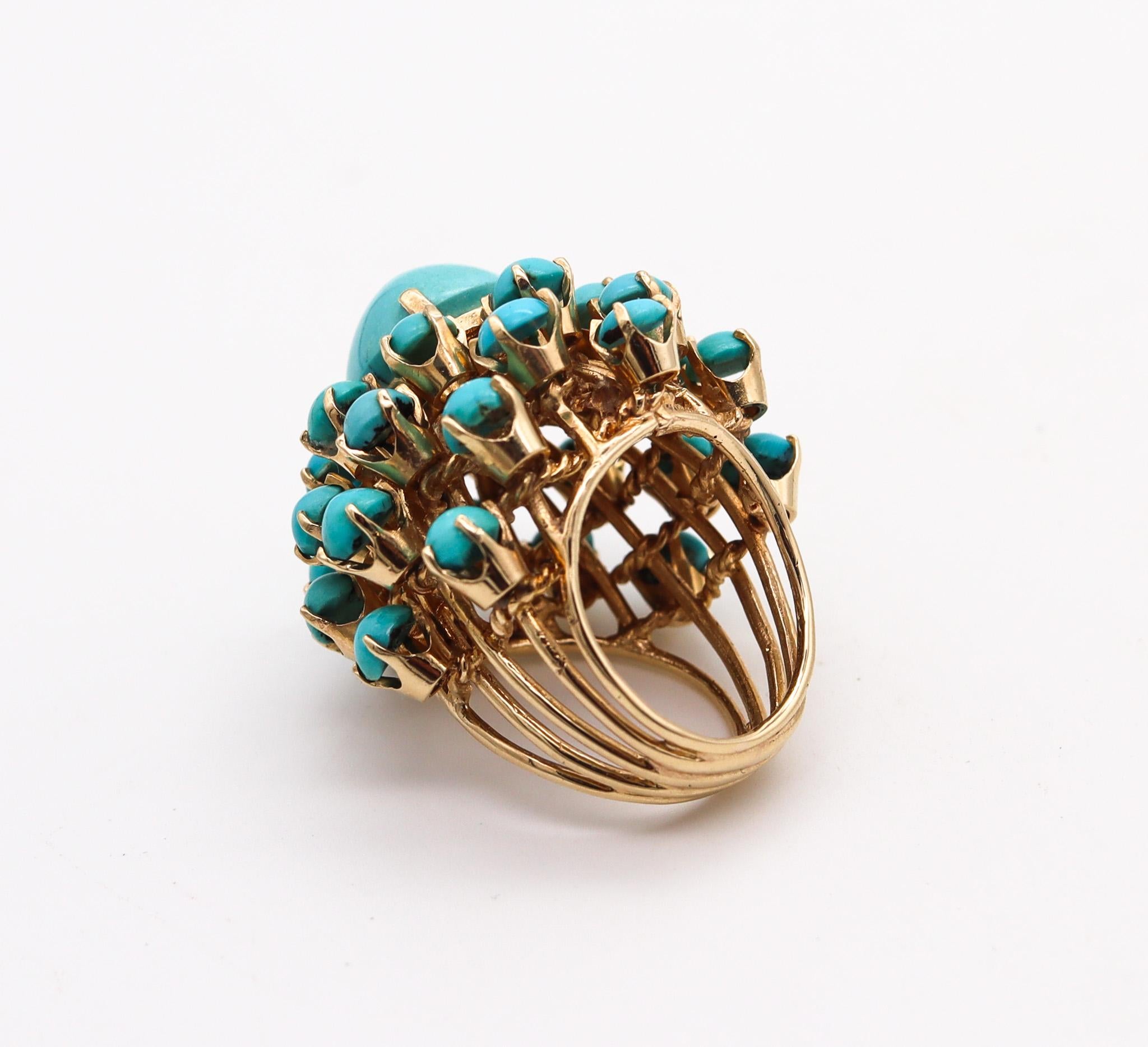 Mid Century 1960 Modernist Cluster Ring In 14Kt Gold With 25.56 Ctw In Turquoise In Excellent Condition For Sale In Miami, FL