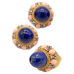 Mid Century 1960 Retro Suite in 18Kt Gold with 65.82 Cts Diamonds Lapis & Coral
