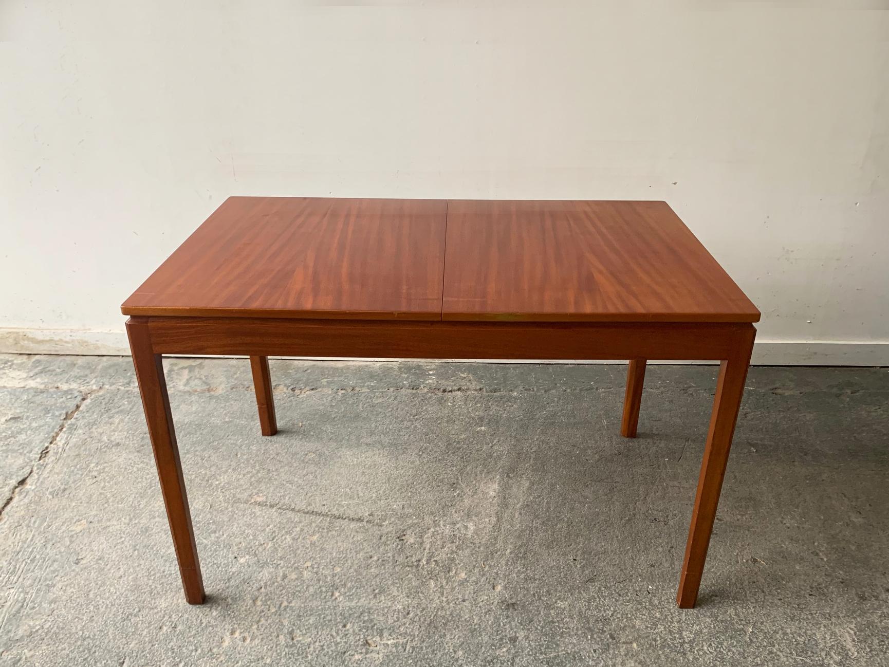 Mid century 1960’s extending dining table by A.H.Mcintosh of Kirkcaldy For Sale 2