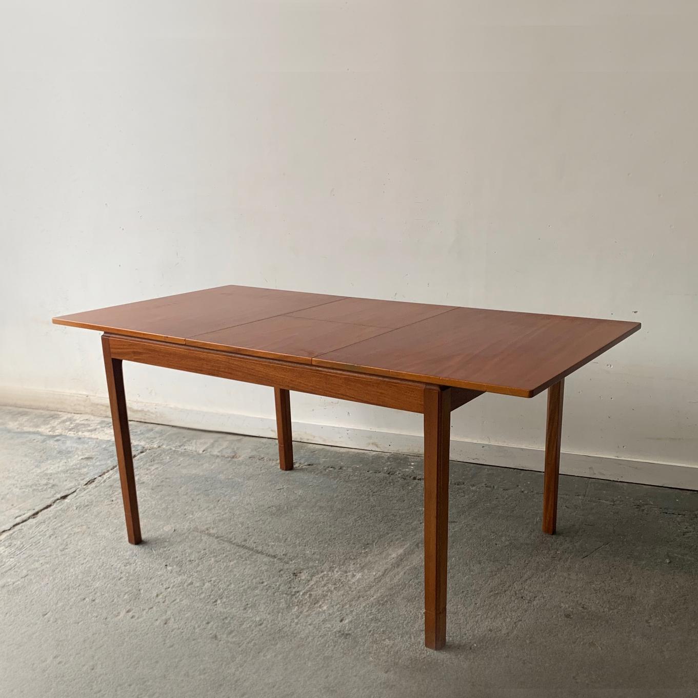 Mid century 1960’s extending dining table by A.H.Mcintosh of Kirkcaldy For Sale 3