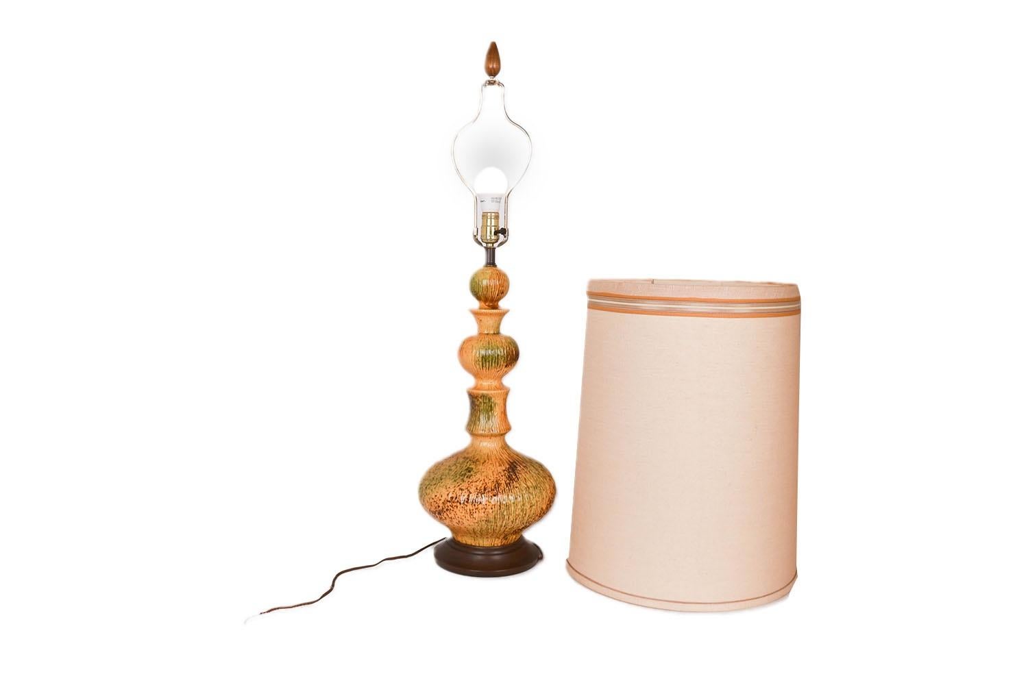 Ceramic Mid Century 1960s Large Splatter Drip Glaze Urn Table Lamp For Sale