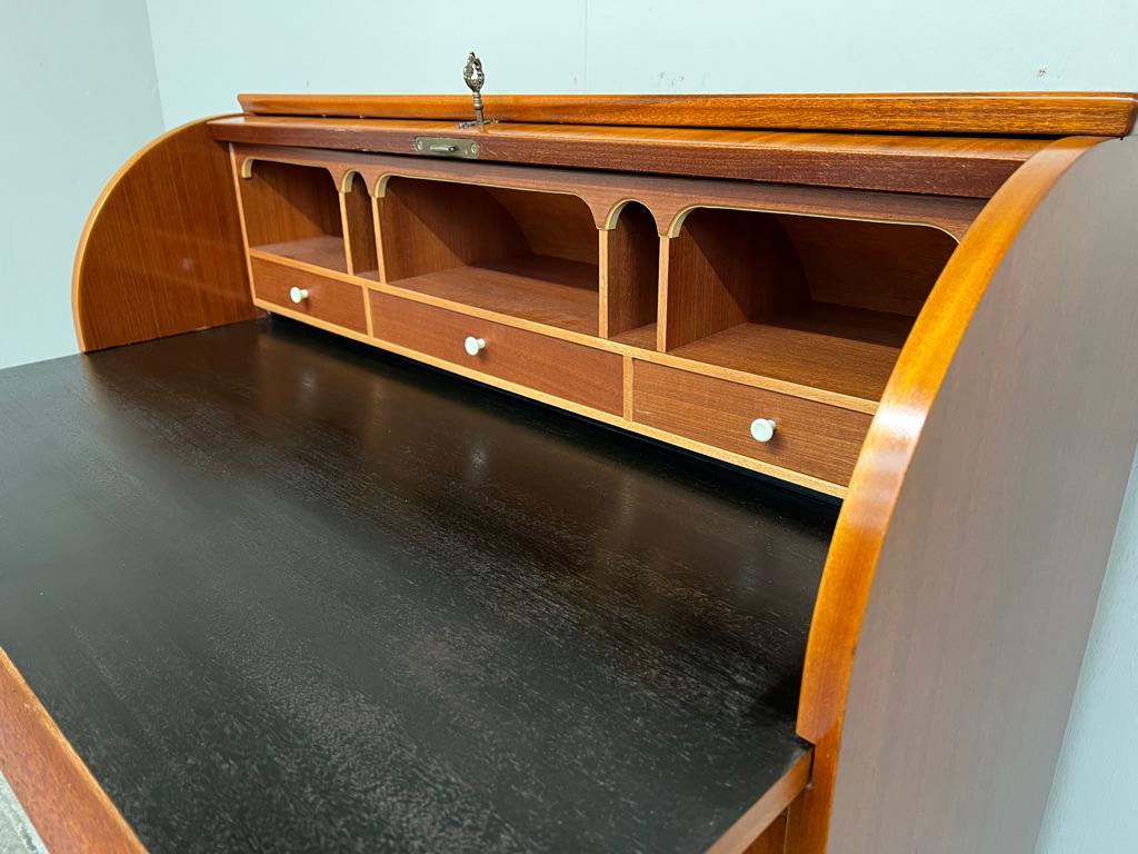 Scandi Roll Top Büro-/Schreibtisch aus Teakholz von Egon Ostergaard, Mitte des Jahrhunderts 1960er Jahre im Angebot 3