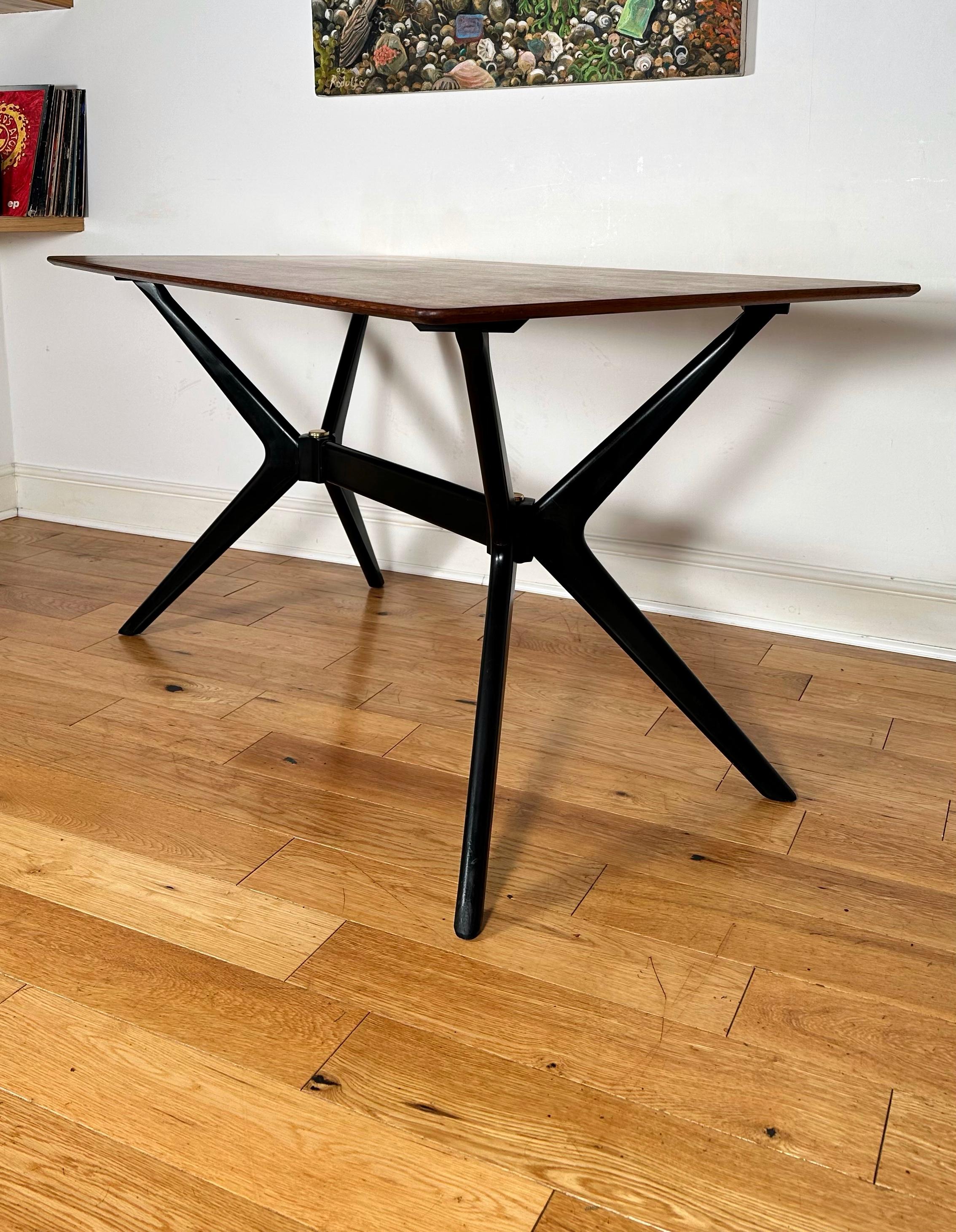 20th Century Mid Century 1960’s Teak and Beech Dining ‘Helicopter’ Table by E Gomme G Plan For Sale
