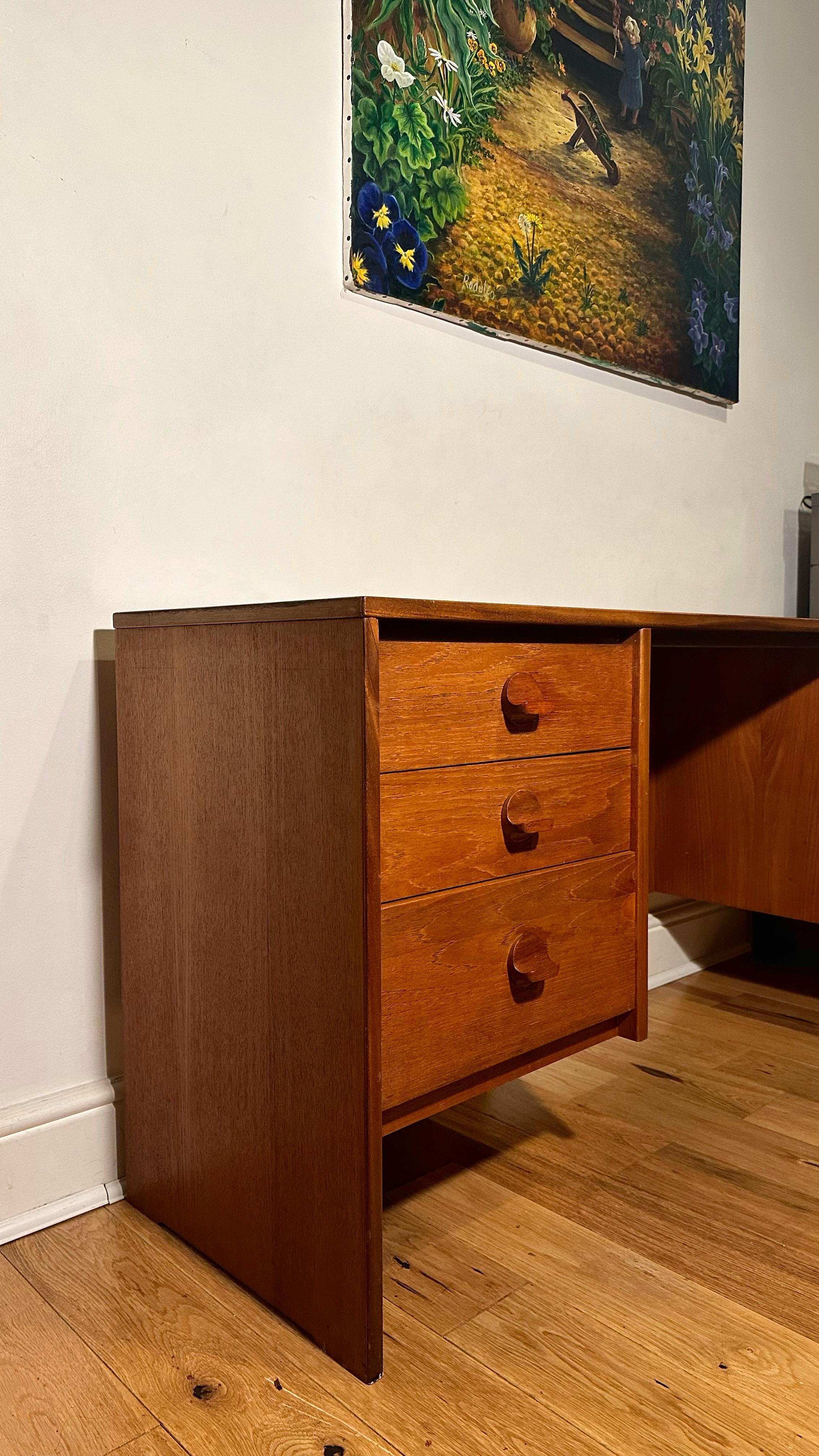 Mid-Century 1960s Teak Desk by Stag For Sale 2