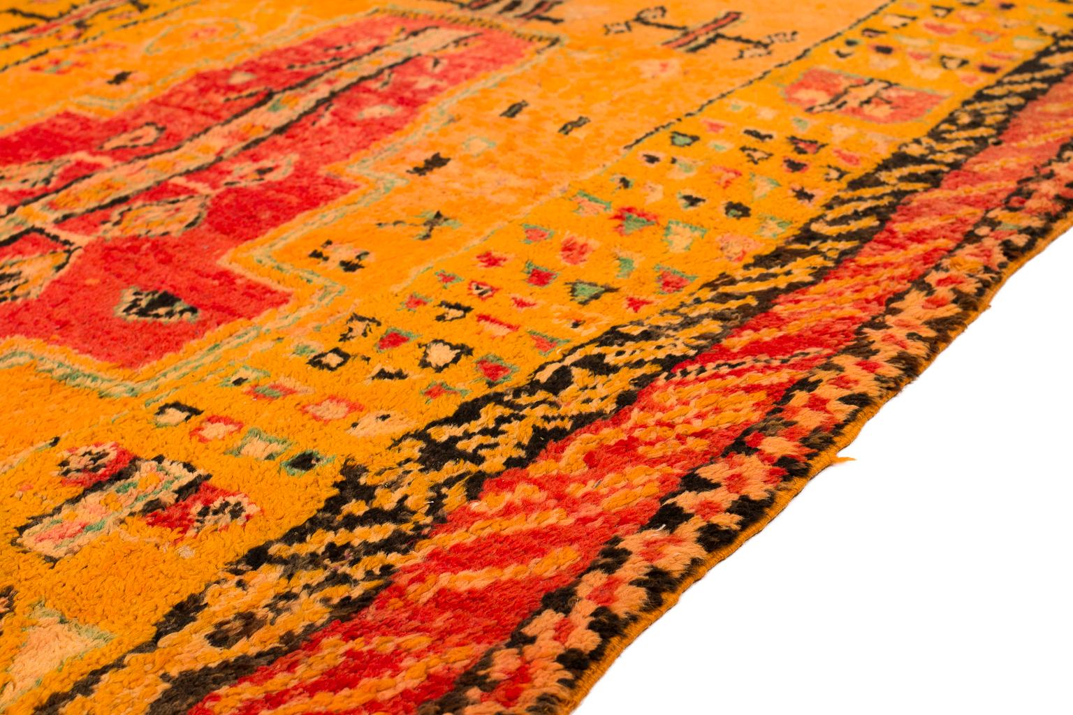 Alfombra de lana marroquí de mediados de siglo, rara, auténtica, naranja y vintage mediados del siglo XX en venta