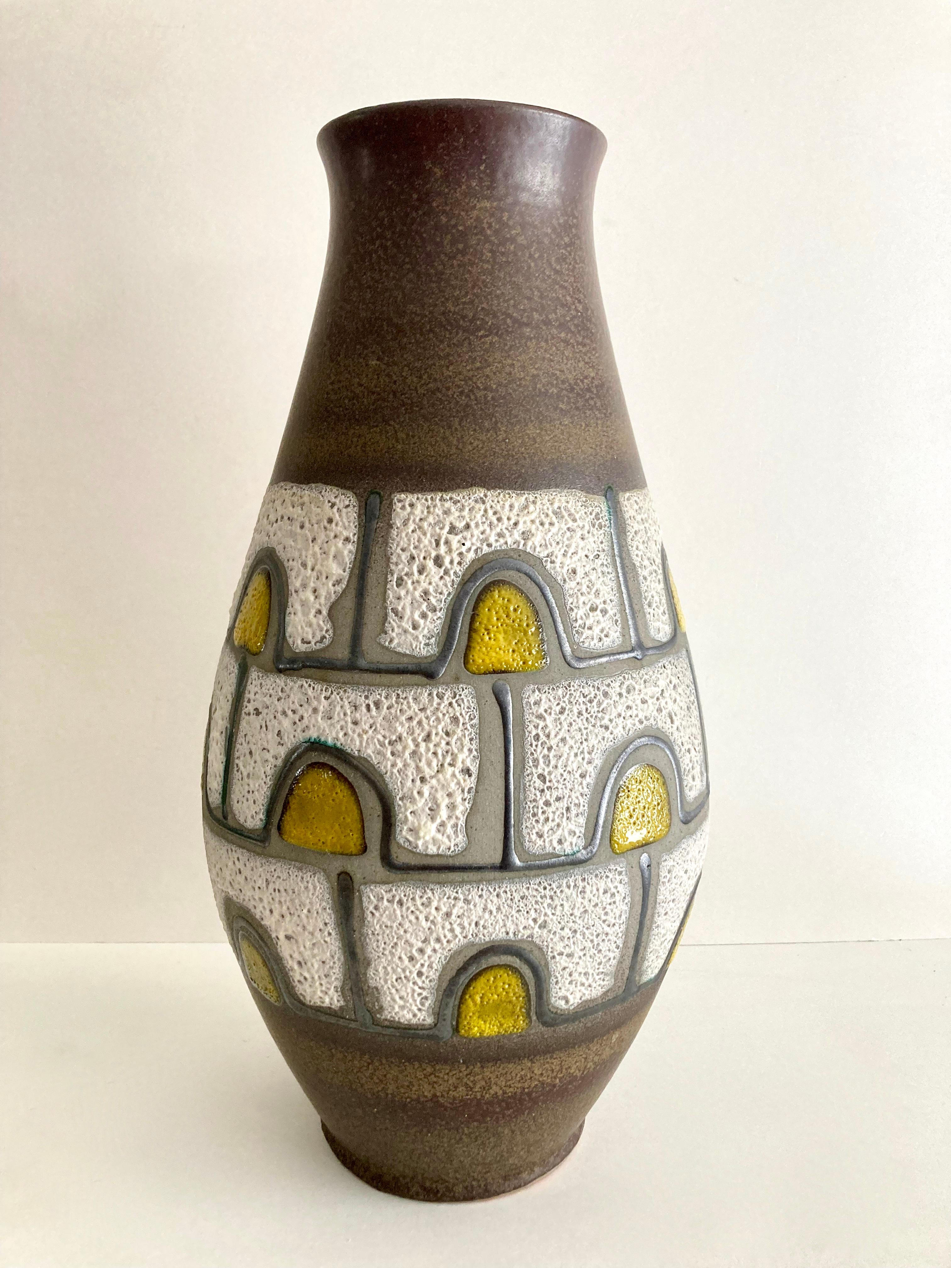 20th Century Mid-Century 1960s West German Large Fat Lava Ceramic Vase by Carstens Tönnieshof For Sale