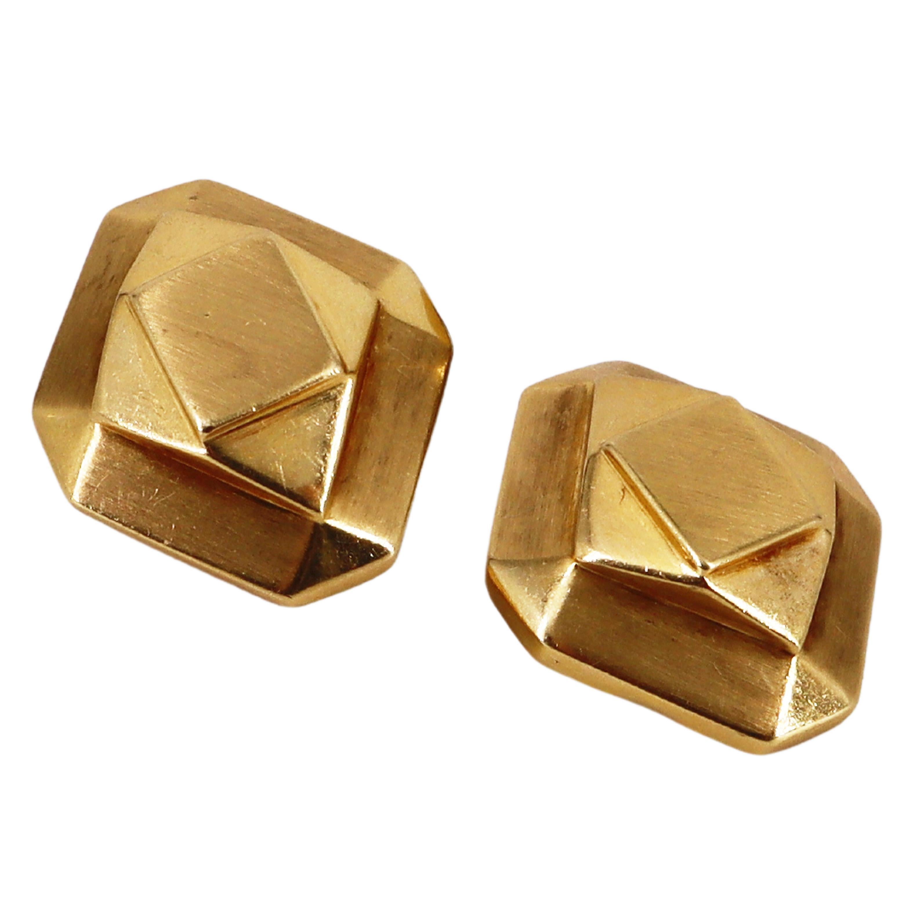 Mid-century 1970 18kt Yellow Gold Clip-on Earrings In Excellent Condition For Sale In Aventura, FL