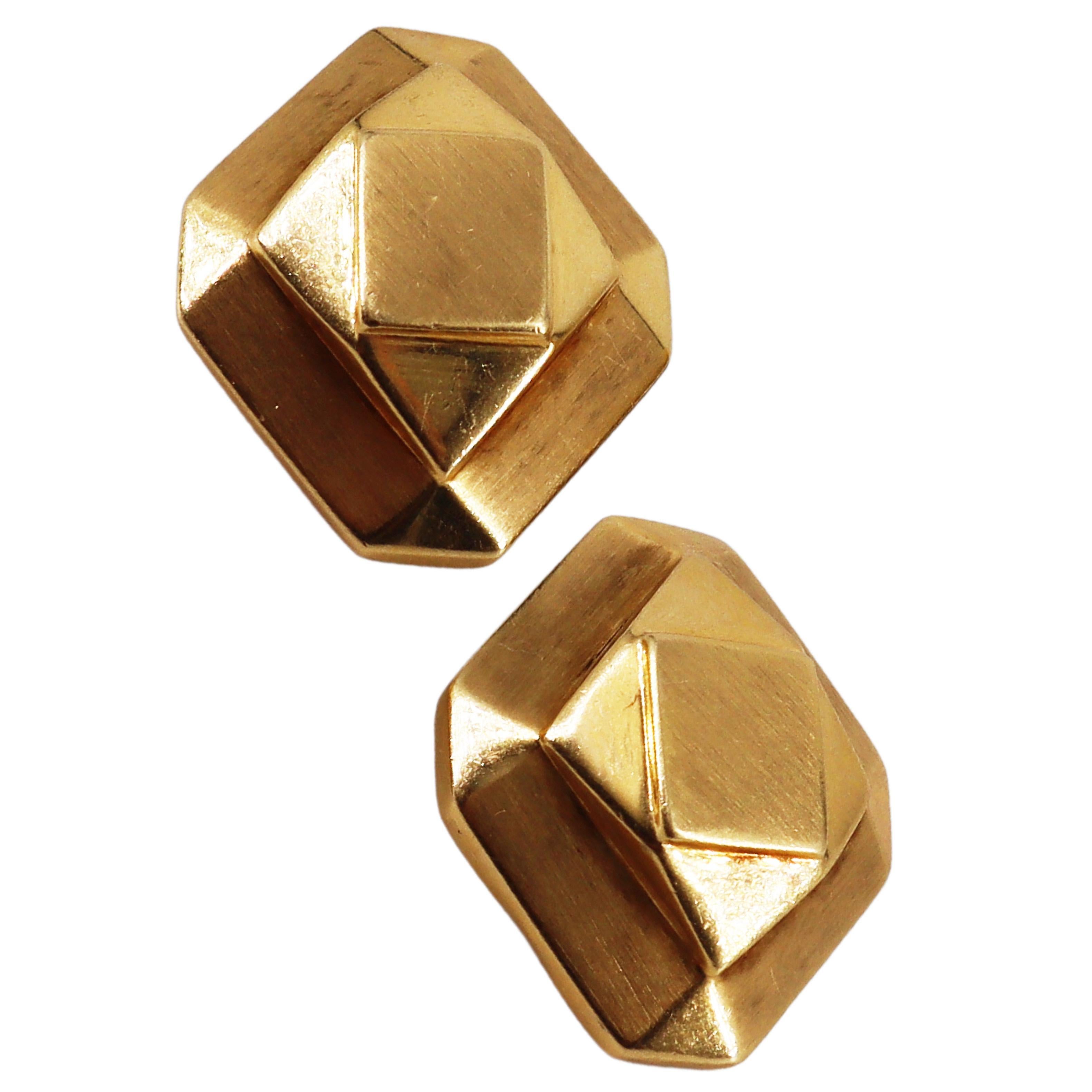 Women's or Men's Mid-century 1970 18kt Yellow Gold Clip-on Earrings For Sale