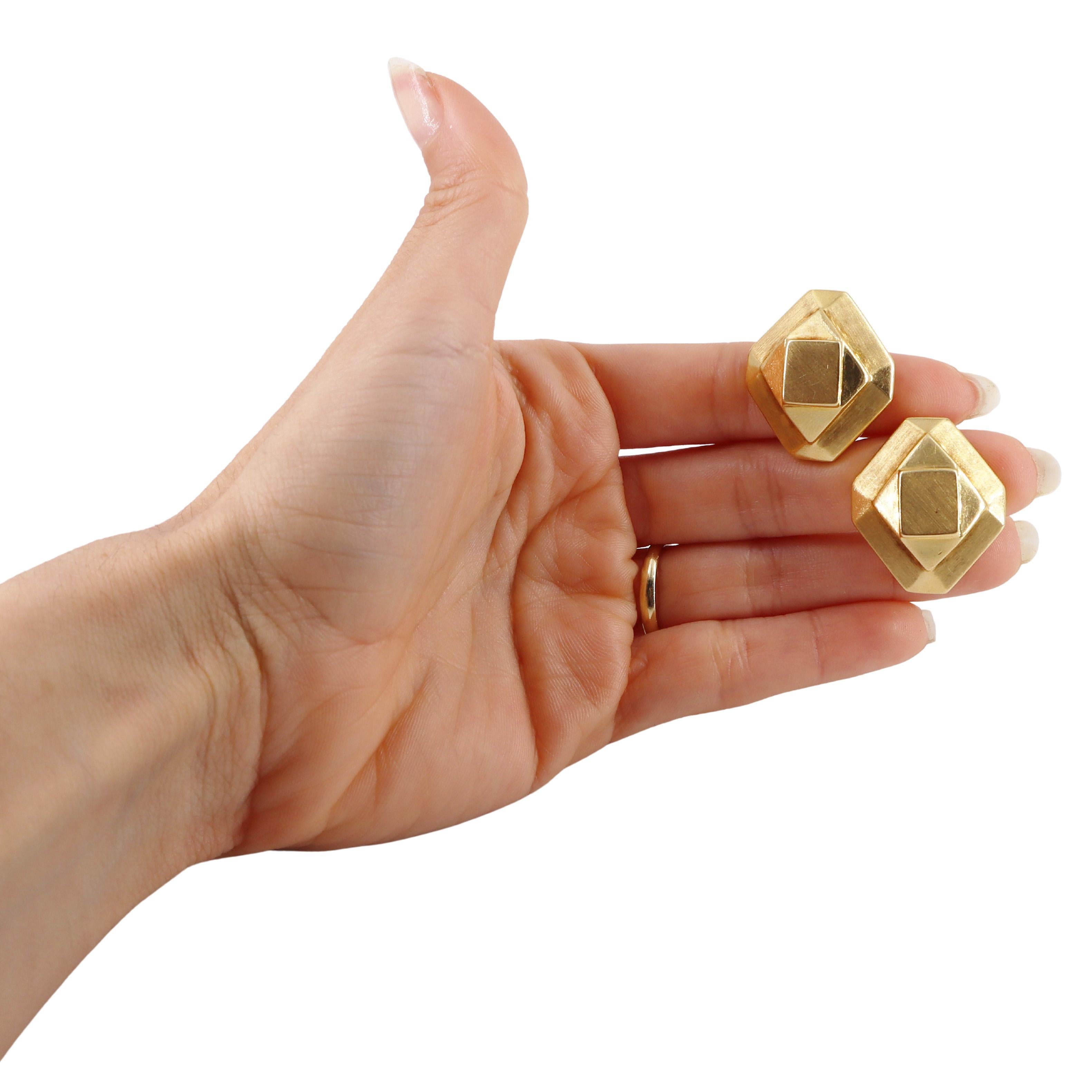 Mid-century 1970 18kt Yellow Gold Clip-on Earrings For Sale 4