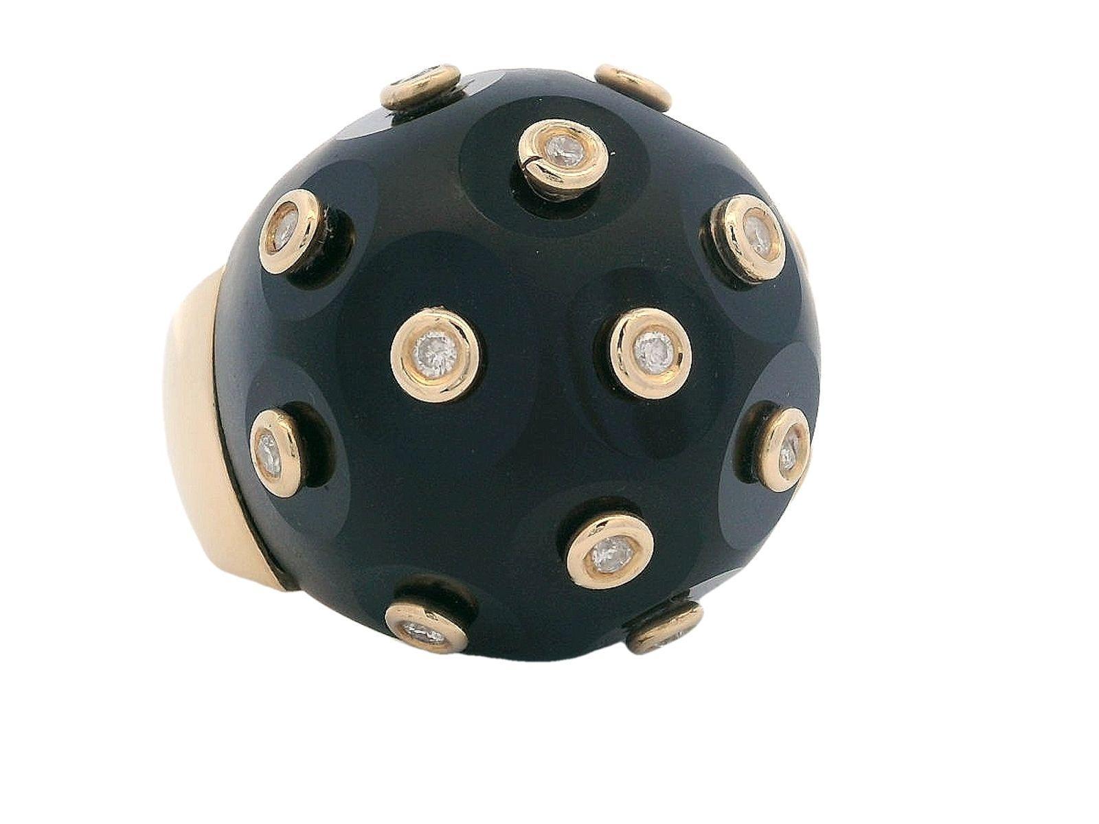 Moderne Bombe du milieu du siècle 1970 Bague en or jaune 18kt avec onyx et diamants en vente