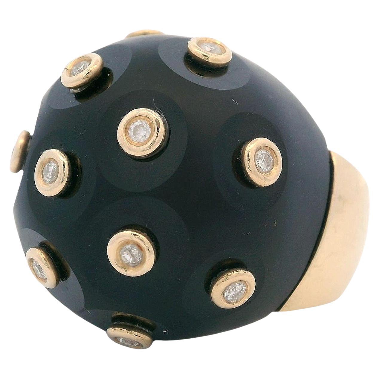 Mid-century 1970 Bombe 18kt yellow Gold Ring with Onyx and Diamonds