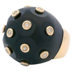 Anello Bombe in oro giallo 18kt del 1970 con onice e diamanti