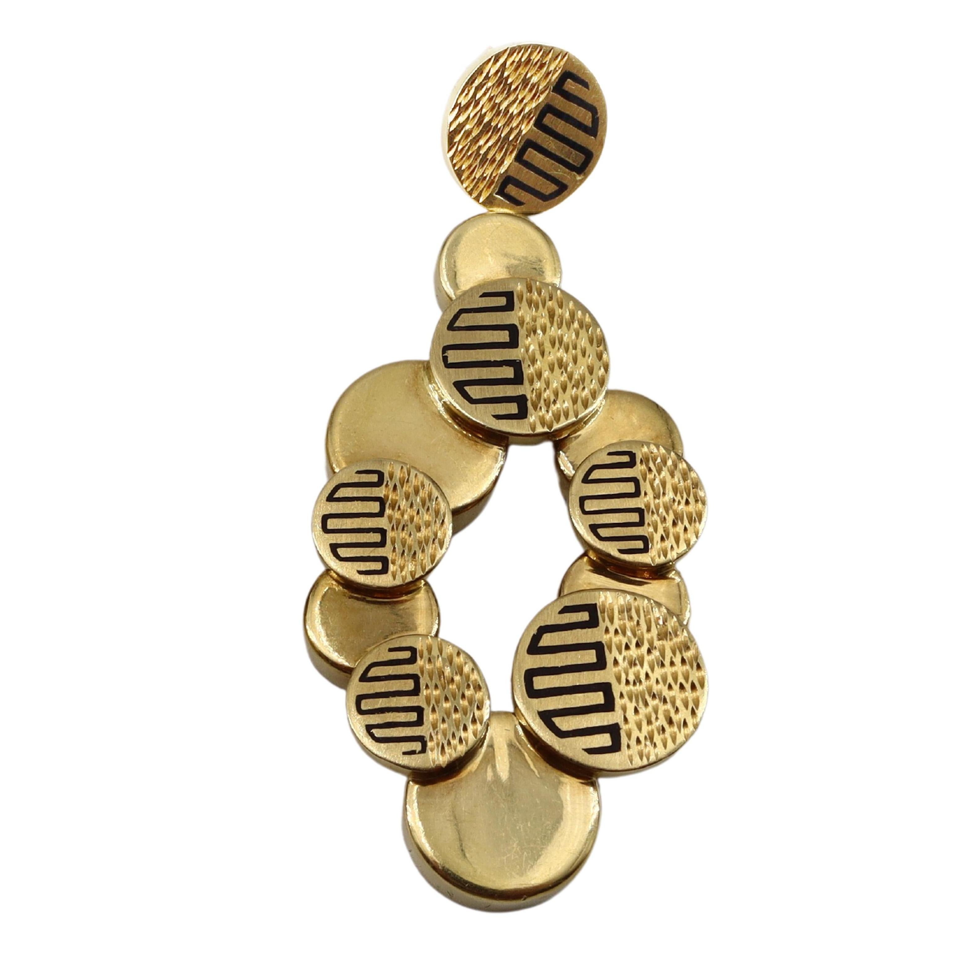 Orecchini pendenti in oro 18 carati con smalto della metà del 1970 in vendita 2