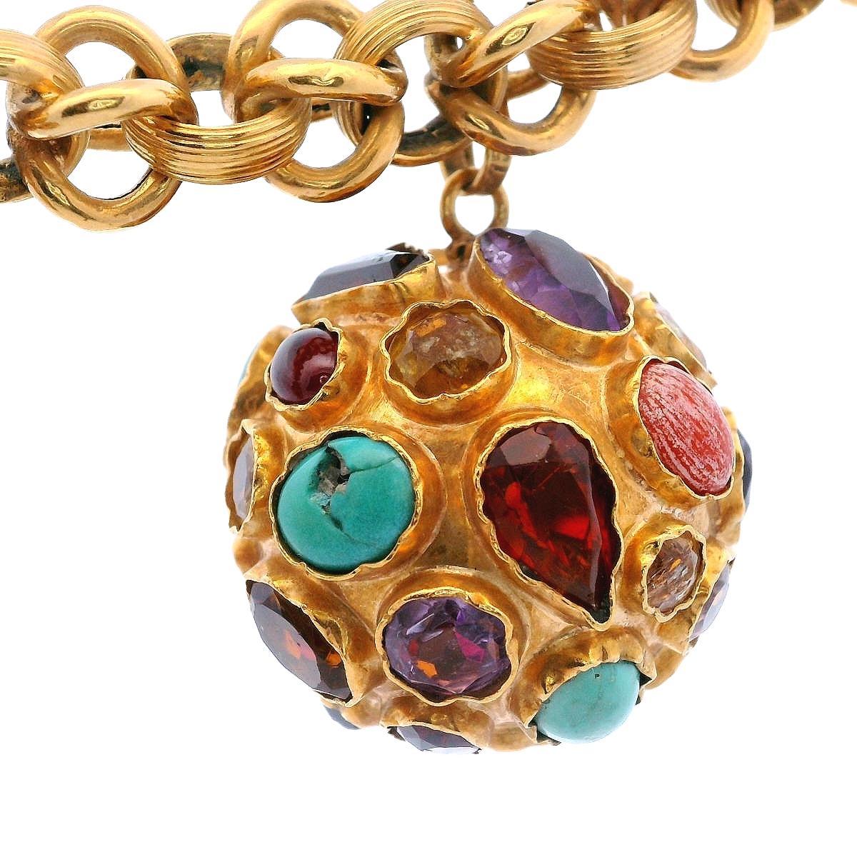 Mid-century 1970 Italian 18kt Gold Etruscan Revival Charm Bracelet For Sale 4