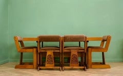 Mesa de comedor y 6 sillas sudafricanas de pino tallado de mediados de los 70, set de 7