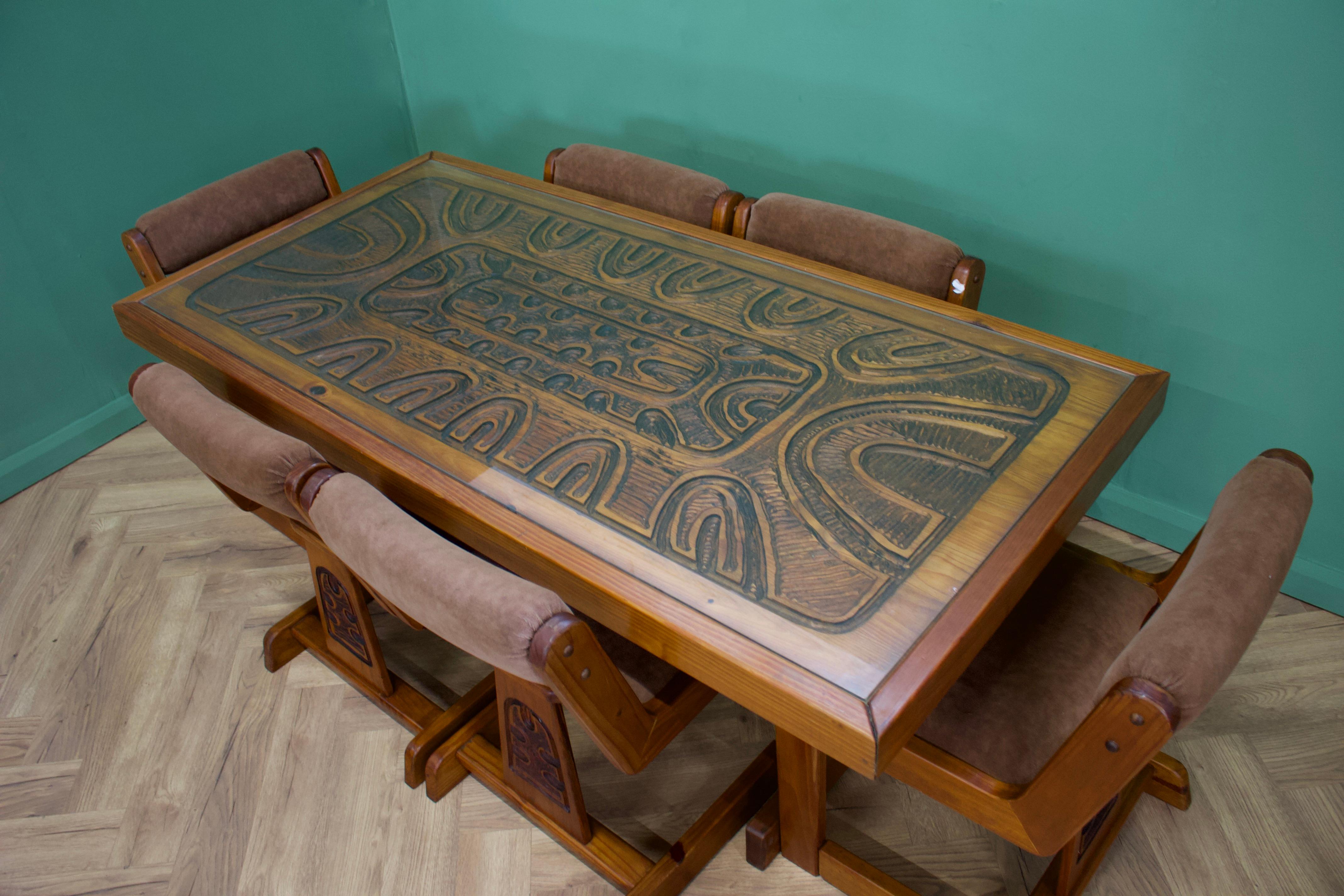 african dining table