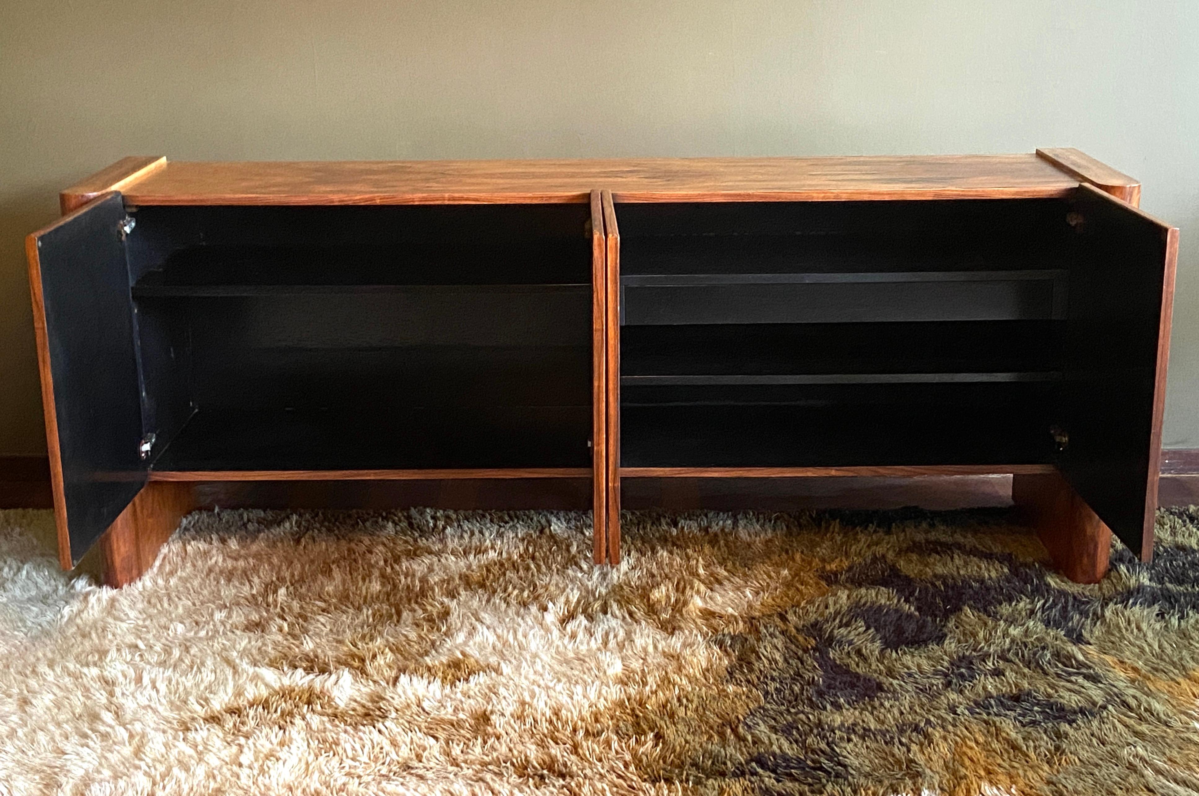 Credenza in legno esotico di metà secolo 1970 di Werner Kanner in vendita 3