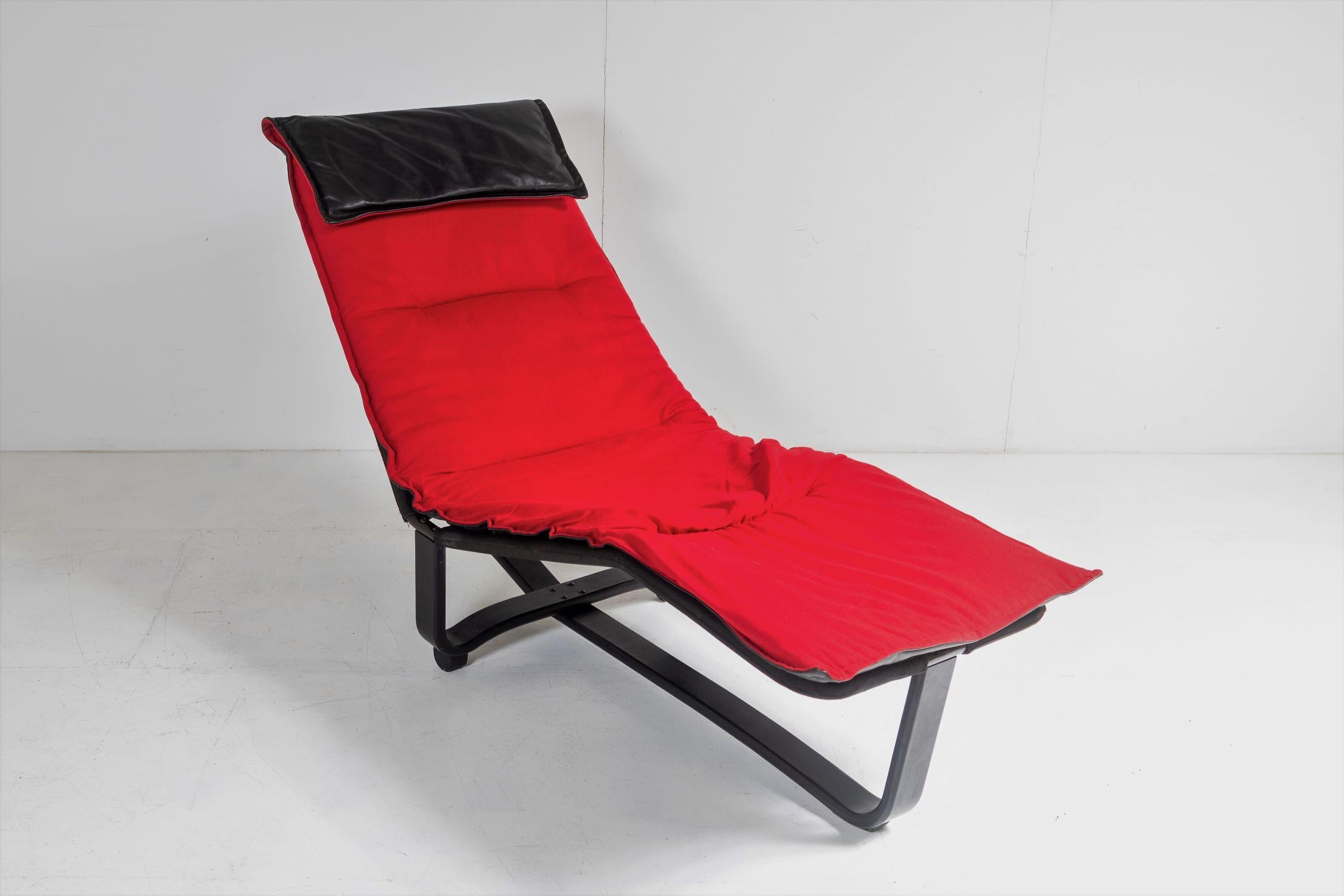 Mid Century 1970s Ingmar Relling Black Leather Reclining Chaise Lounger For Sale 9