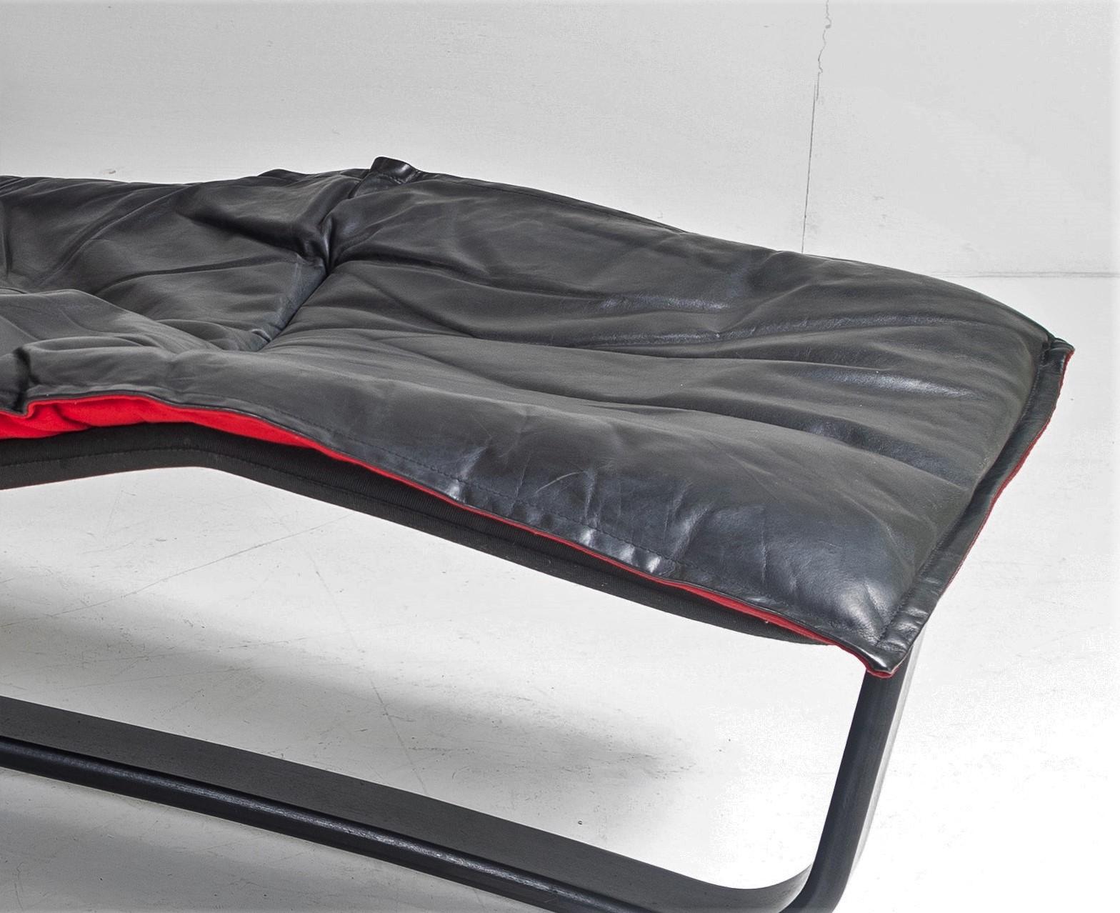 20th Century Mid Century 1970s Ingmar Relling Black Leather Reclining Chaise Lounger For Sale