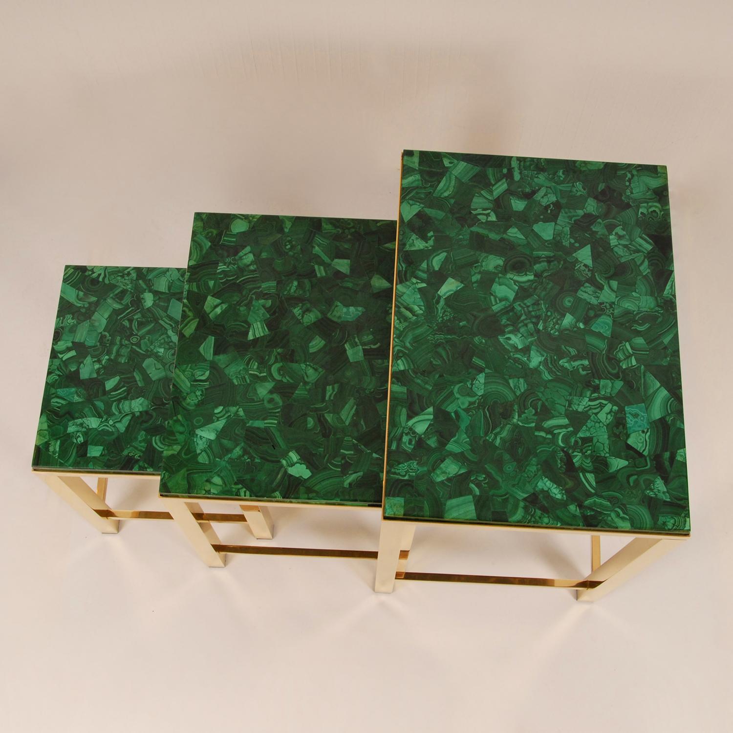 20th Century Vintage Malachite Marble Green Gold Gilded Brass End Nest Tables Coffee Table  For Sale