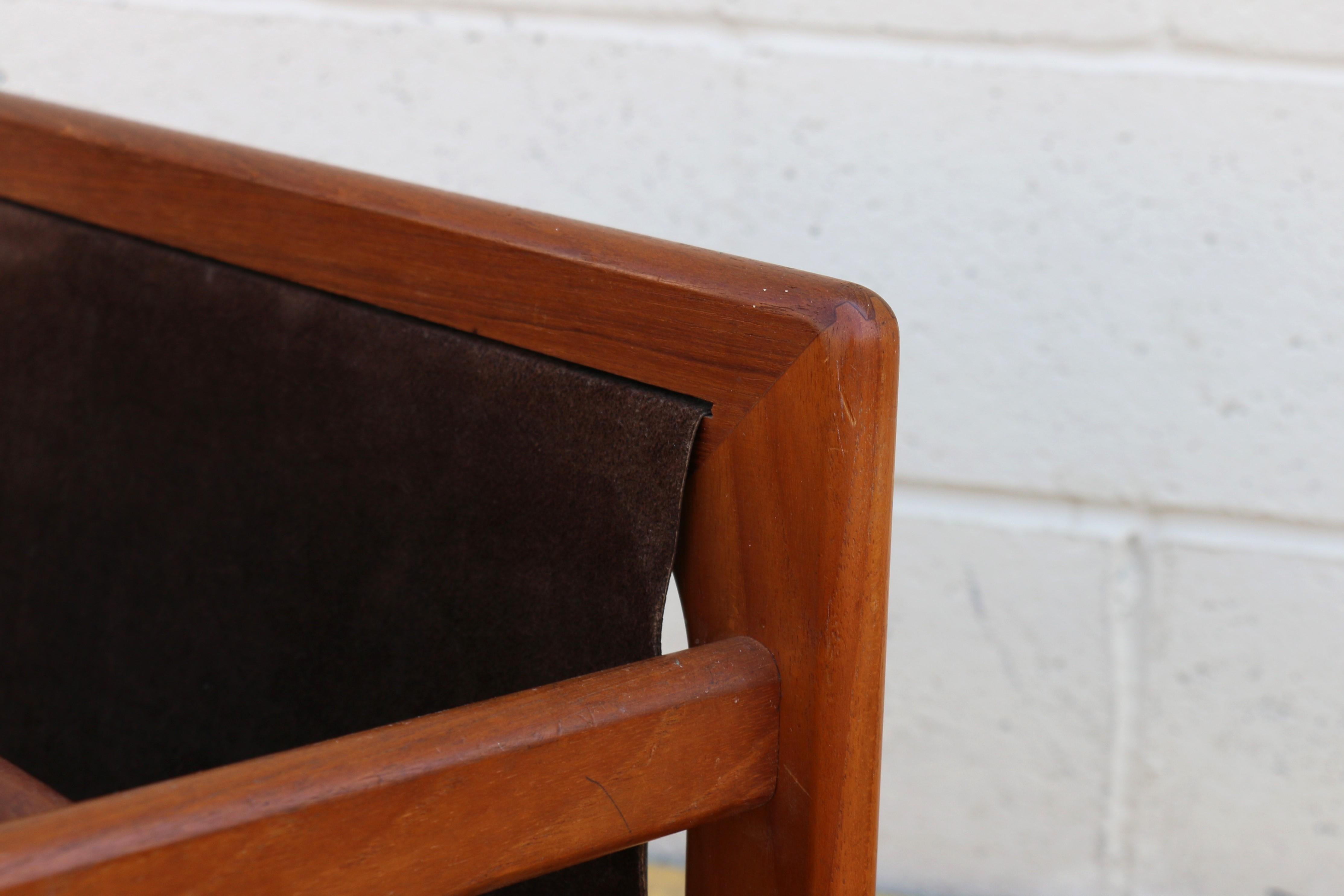 Mid Century 1970s Minimalistic Danish Teak Magazine Rack For Sale 6