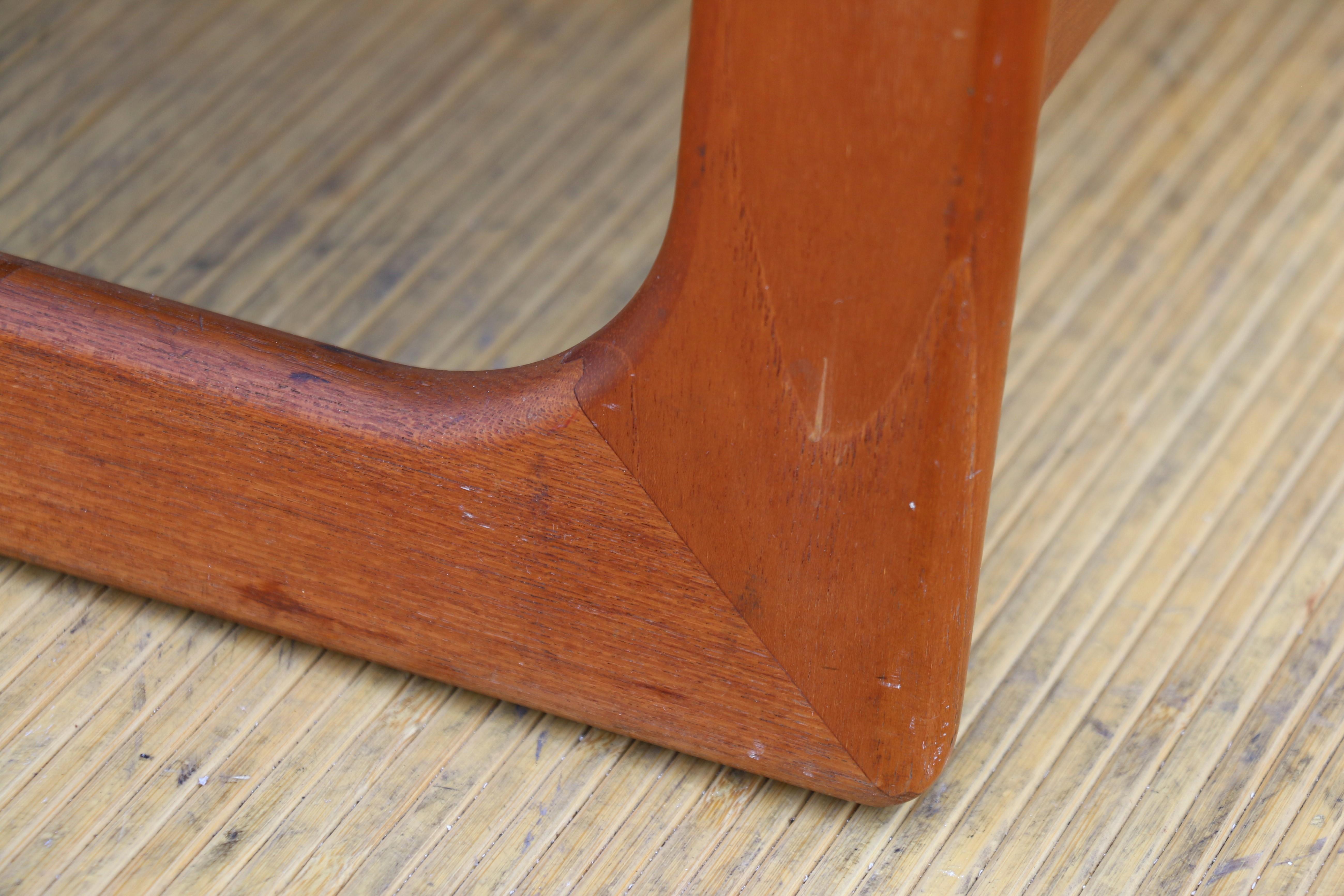 Mid Century 1970s Minimalistic Danish Teak Magazine Rack For Sale 8