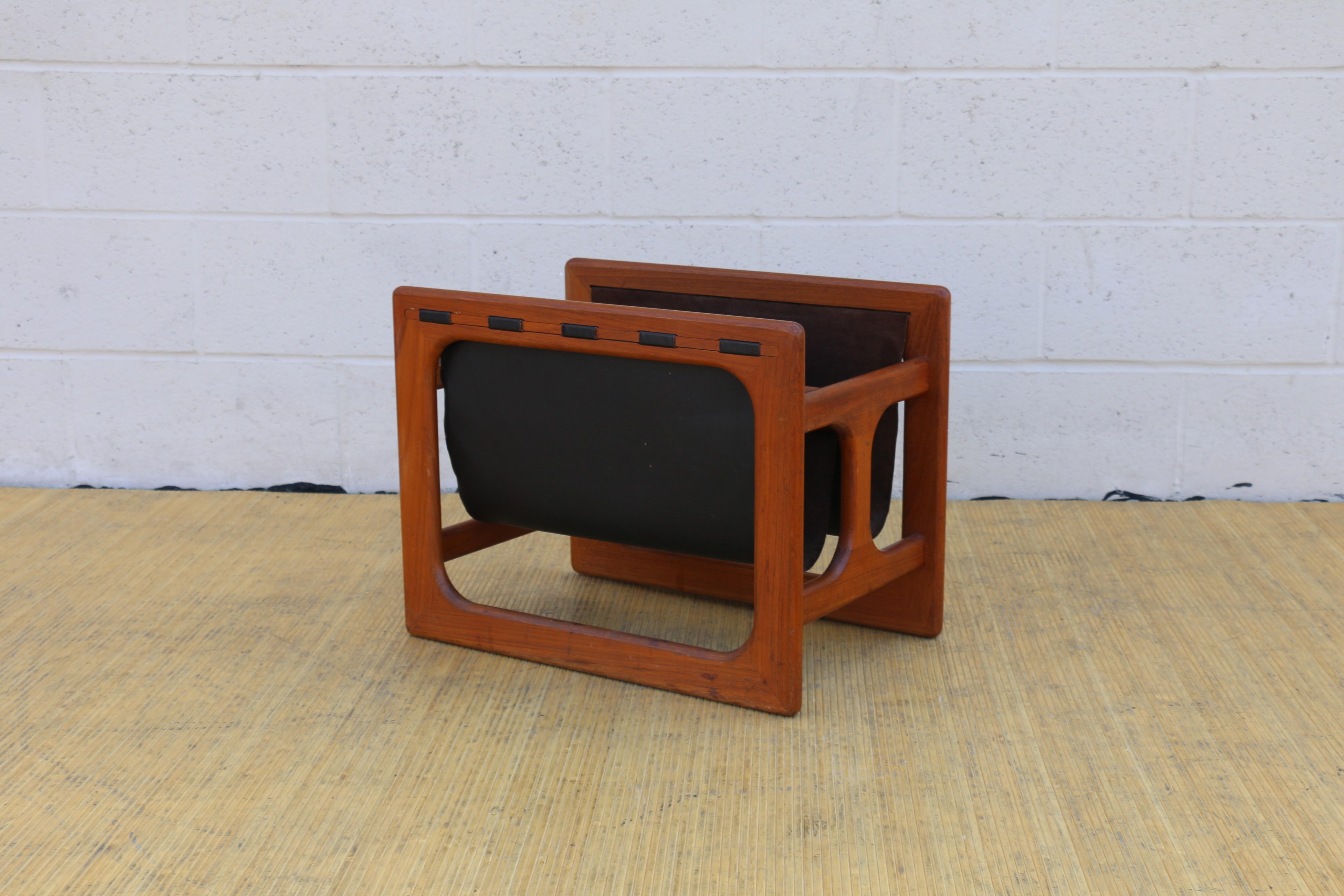 Late 20th Century Mid Century 1970s Minimalistic Danish Teak Magazine Rack For Sale