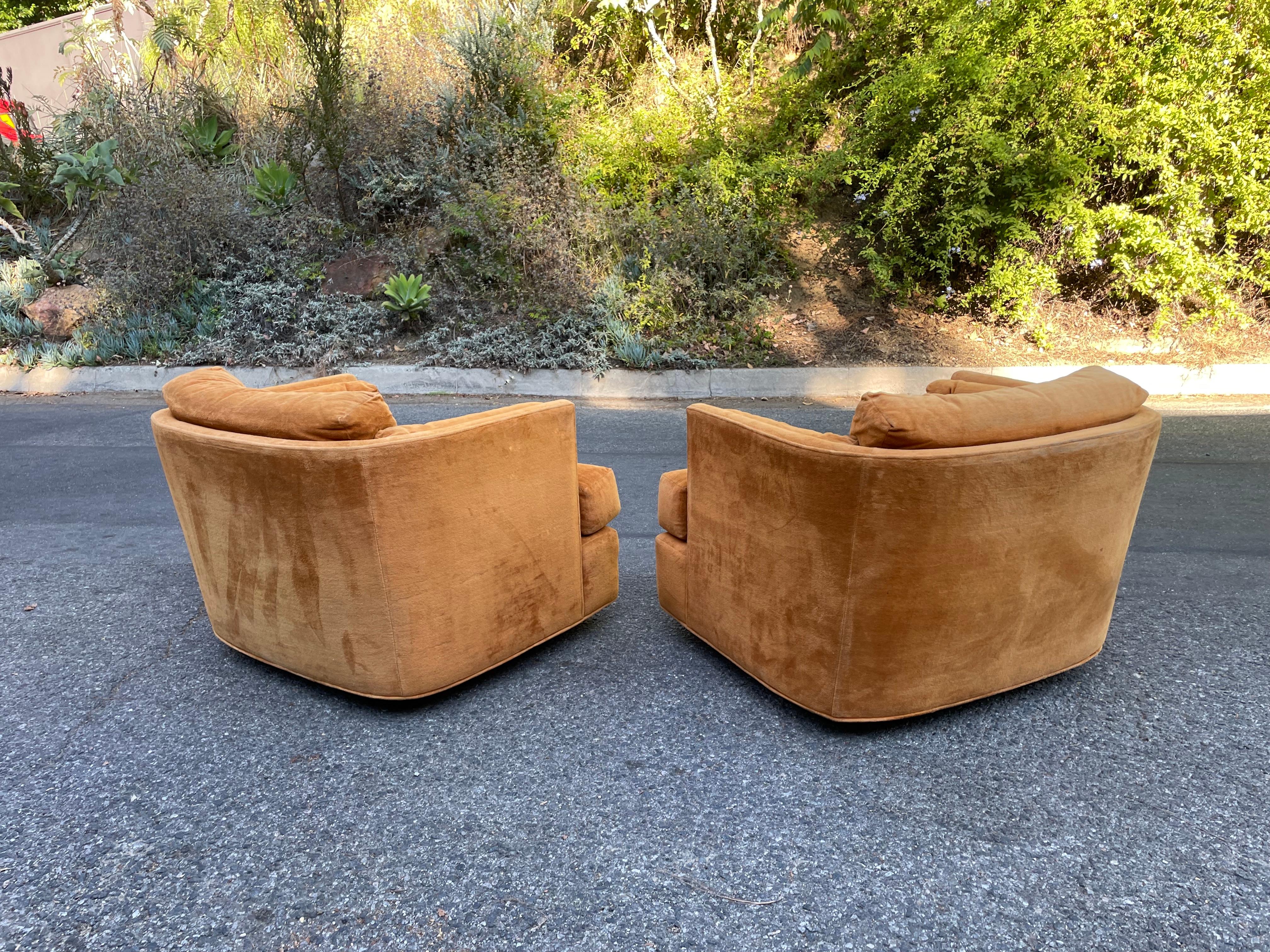 Mid-Century 1970s Orange Swivel Lounge Chairs In Good Condition In Los Angeles, CA