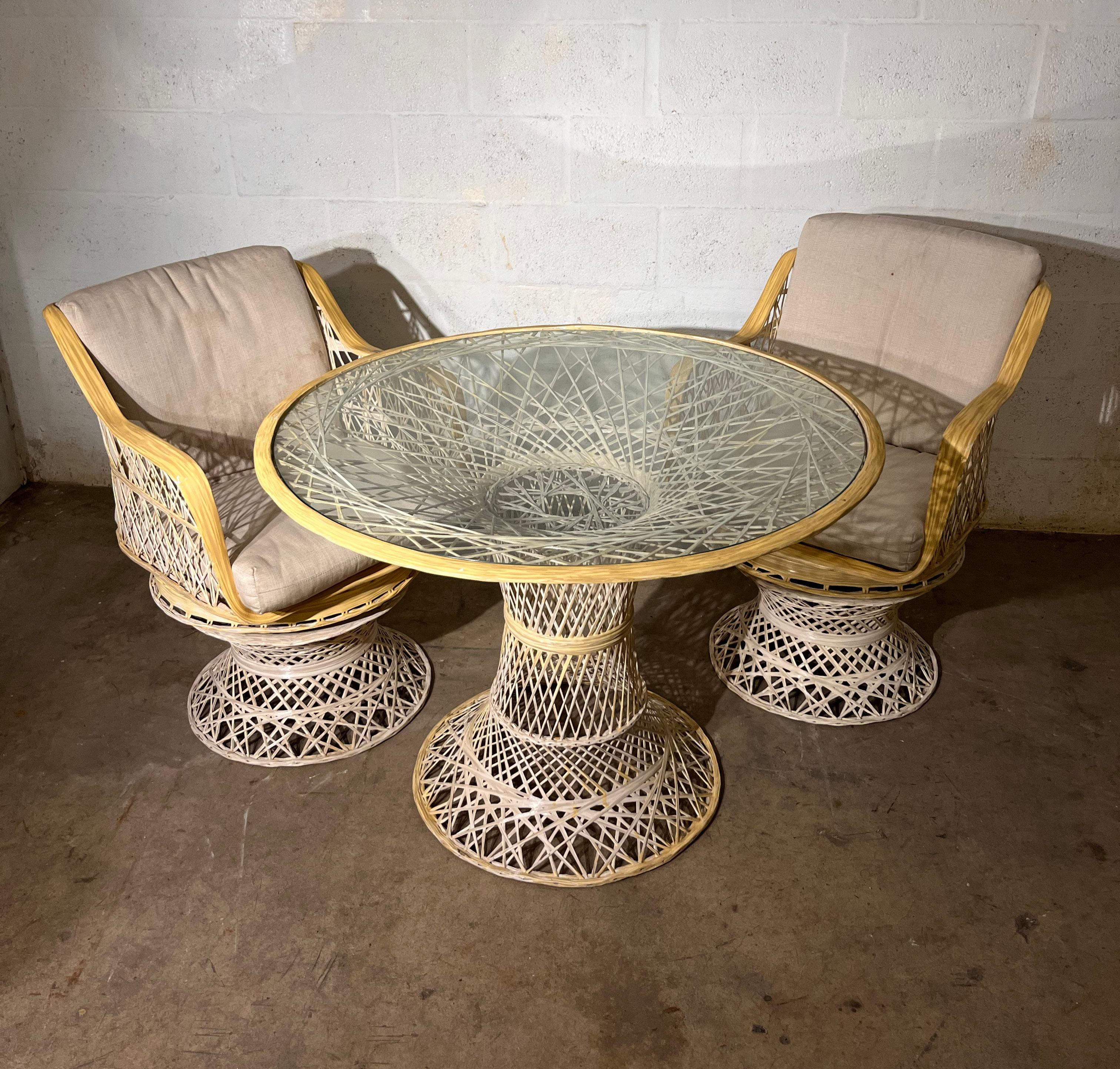 Russel Woodard was an American designer renowned for his mid-century modern outdoor furniture. Founder of his eponymous company in 1946, Woodard's iconic designs, characterized by clean lines and meticulous craftsmanship. His innovative