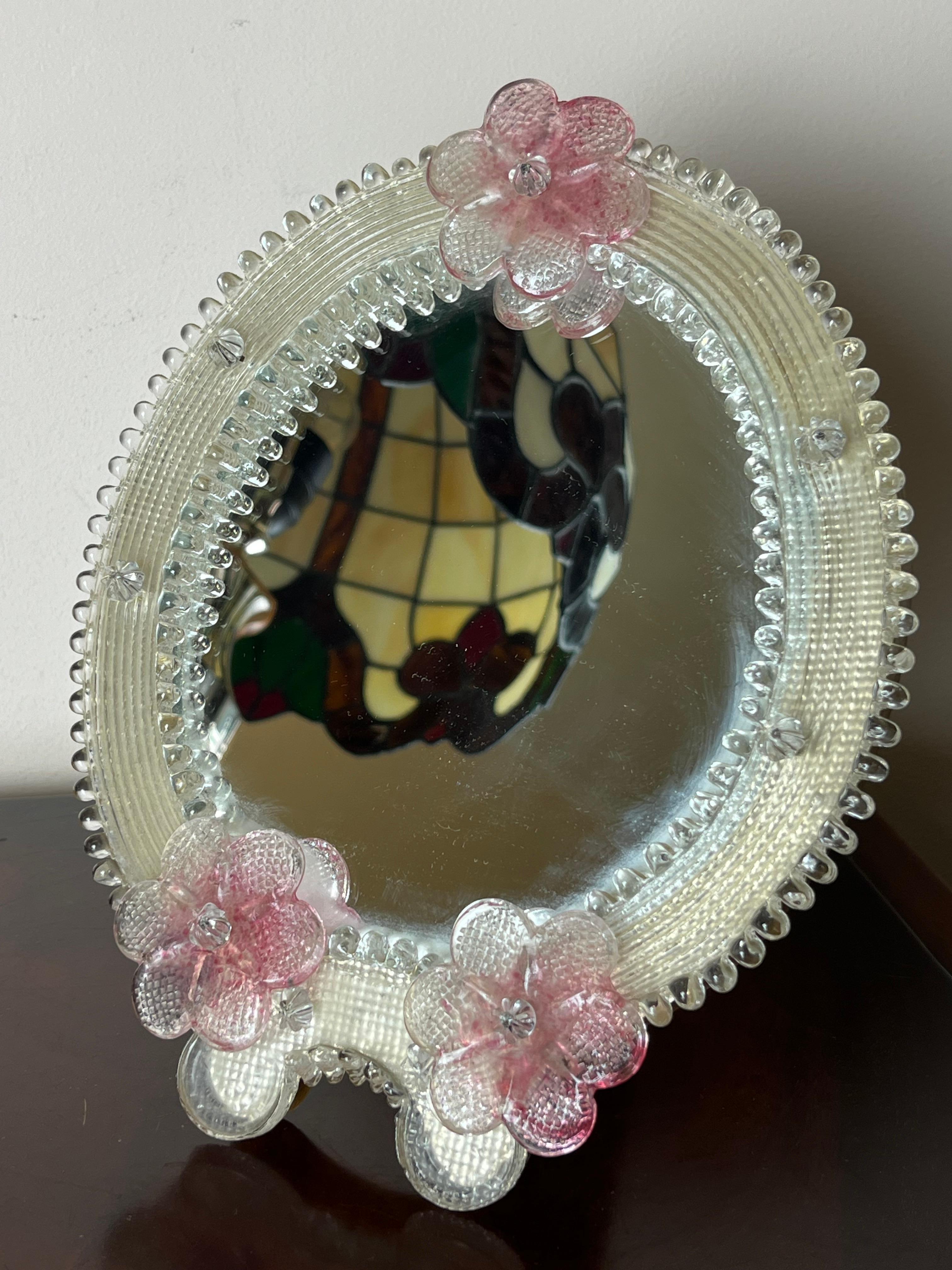 Miroir de table vénitien en verre de Murano du milieu du siècle 1970 en vente 1