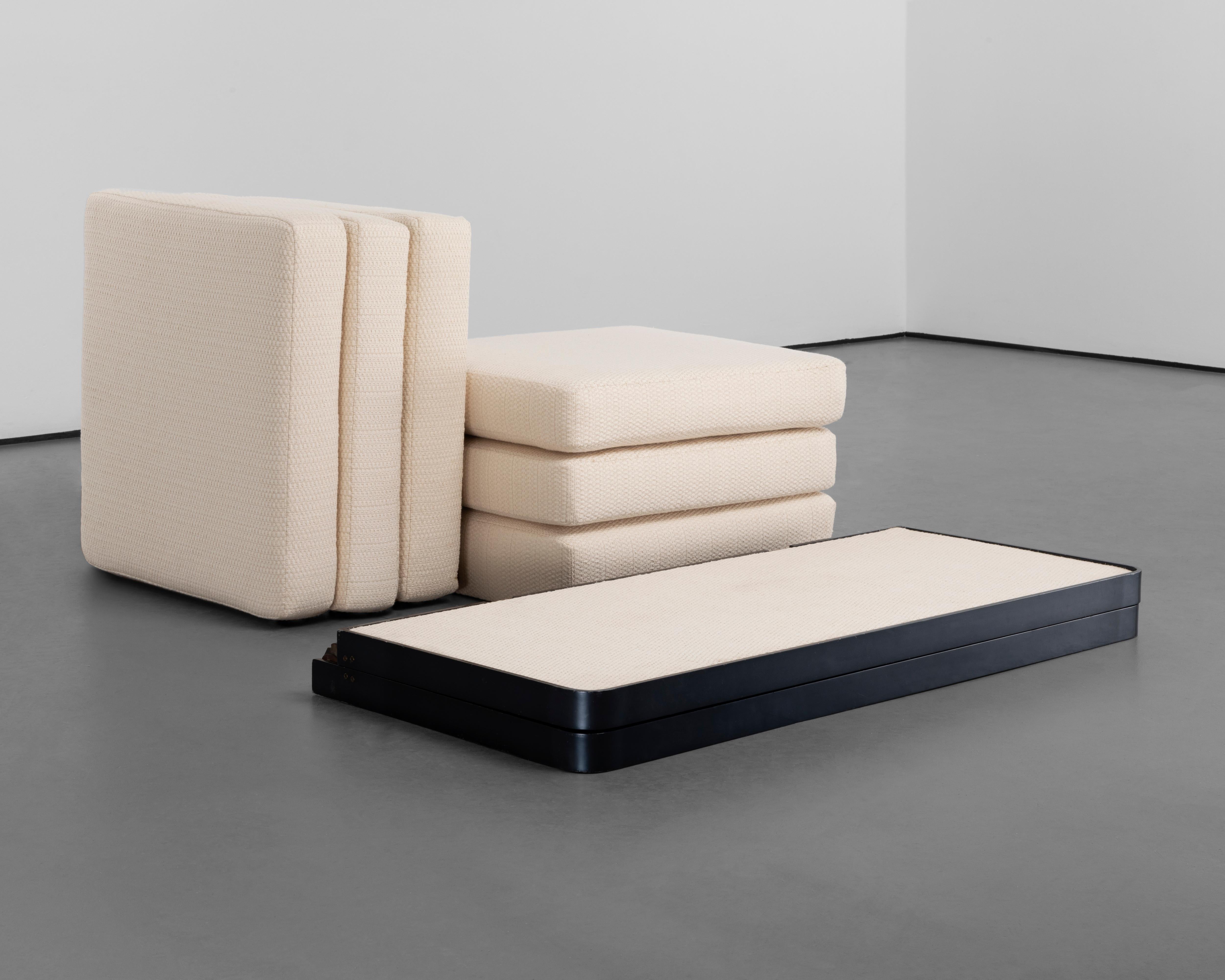 Mid-Century 1972 Vintage Gabriella Crespi Sofa For Sale 2