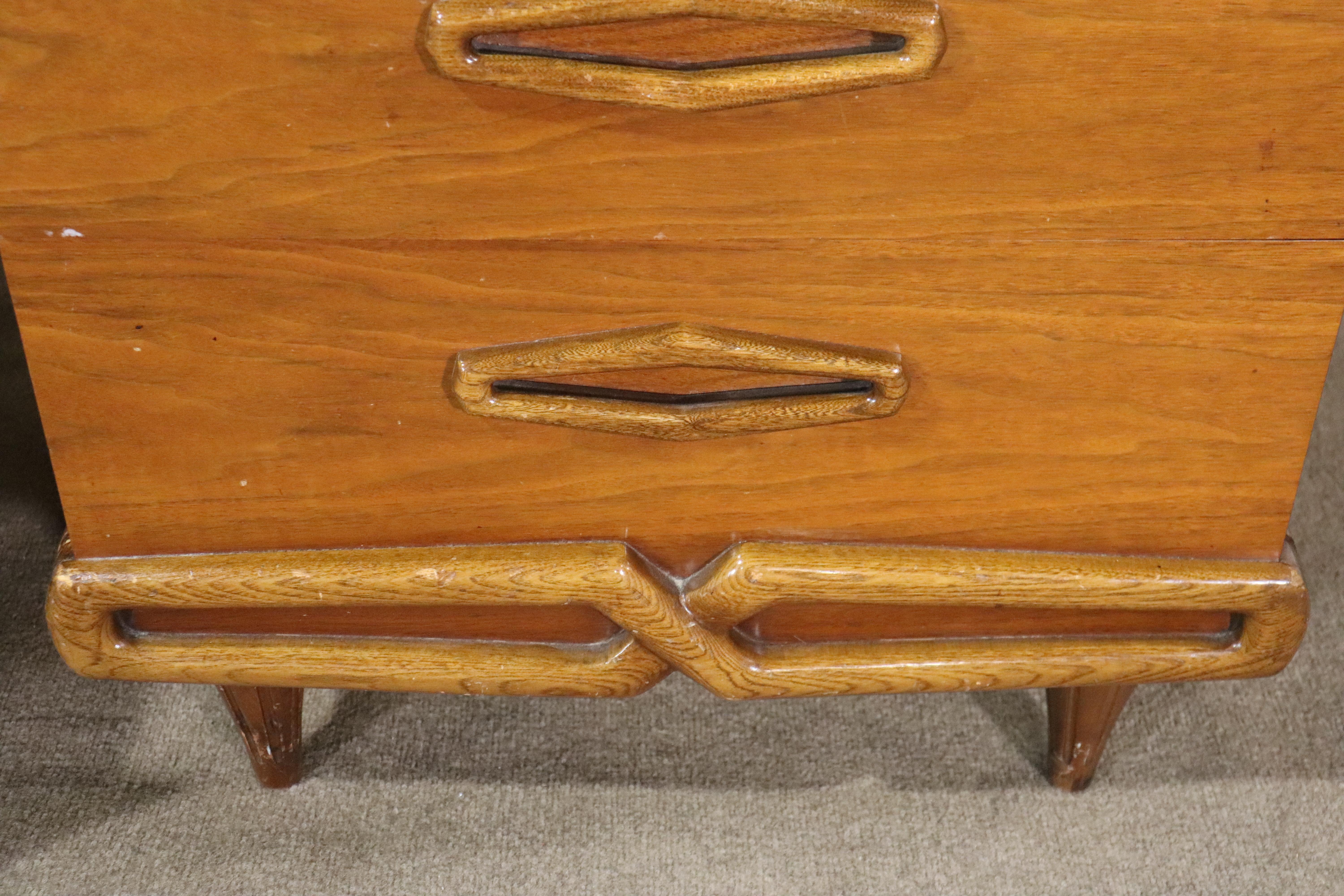 Mid-Century 2 Drawer Nightstands For Sale 1