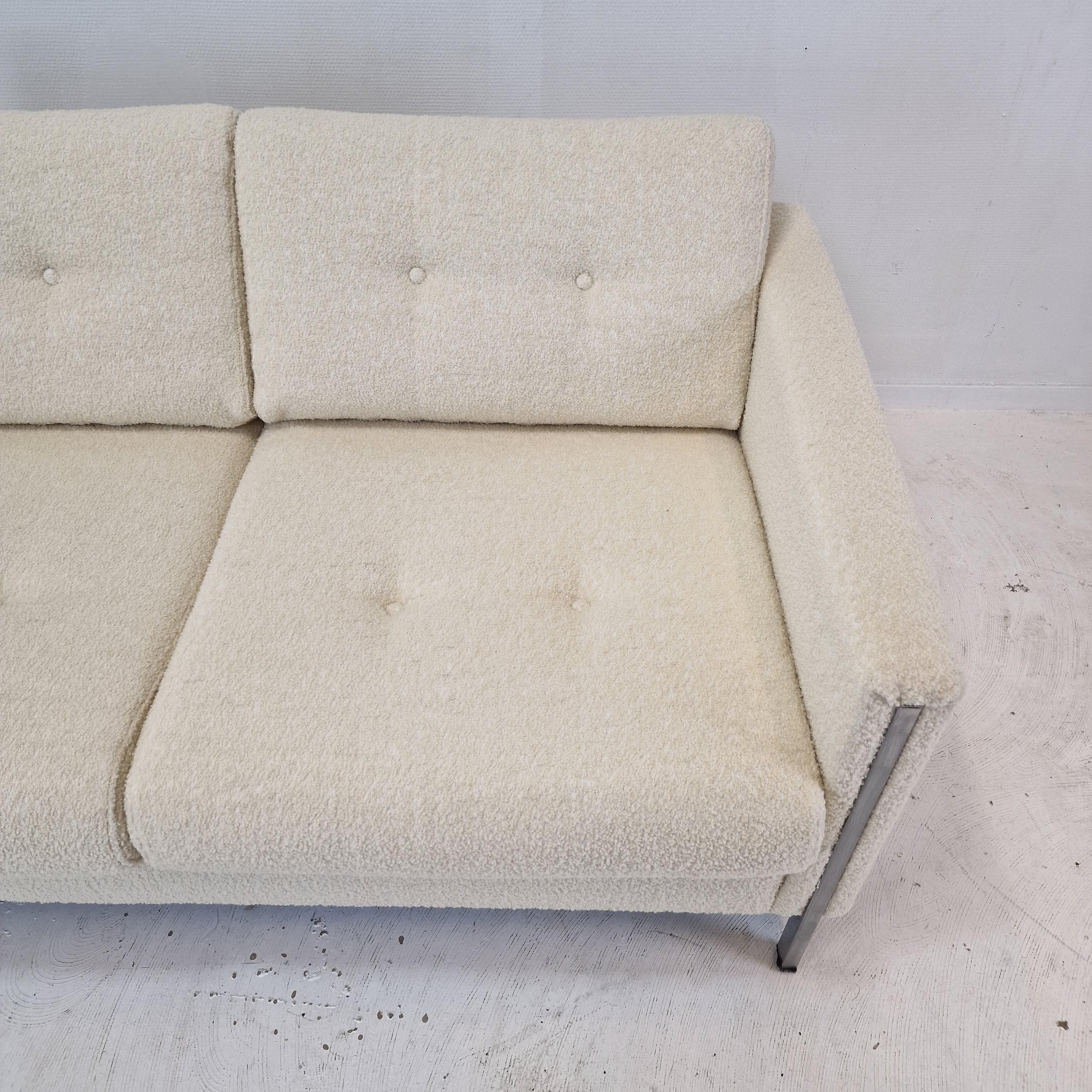 Midcentury 2-Seat Model 442 Sofa by Pierre Paulin for Artifort, 1960s For Sale 3