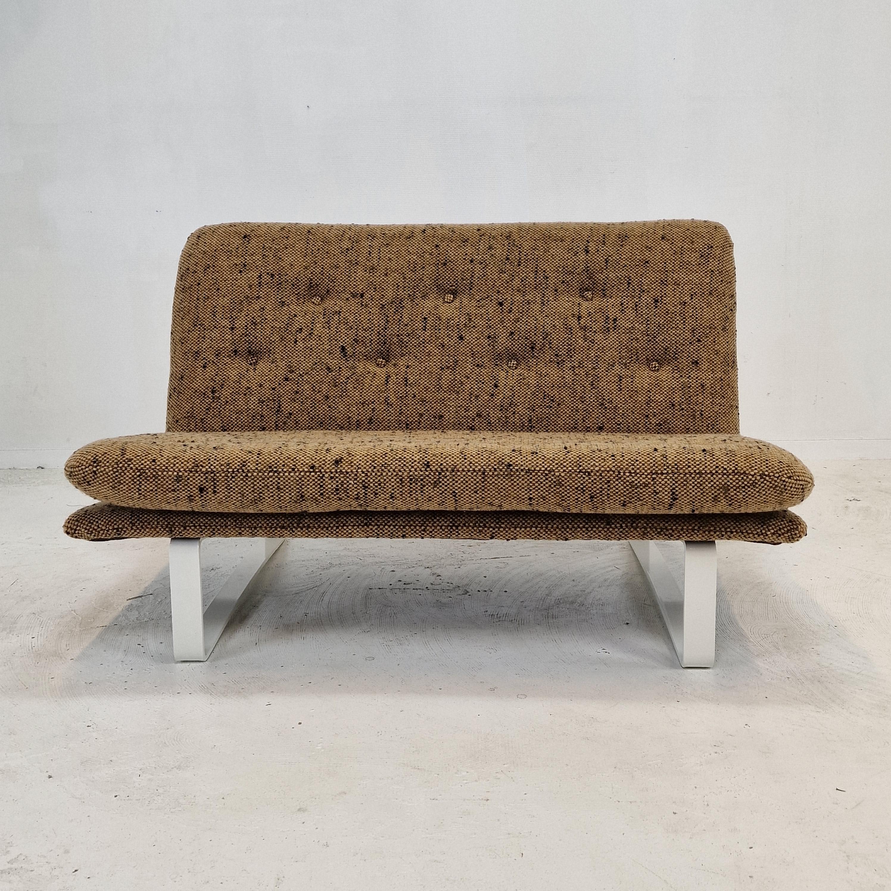 2-Sitz-Sofa aus der Mitte des Jahrhunderts von Kho Liang Ie für Artifort, 1960er Jahre (Moderne der Mitte des Jahrhunderts) im Angebot