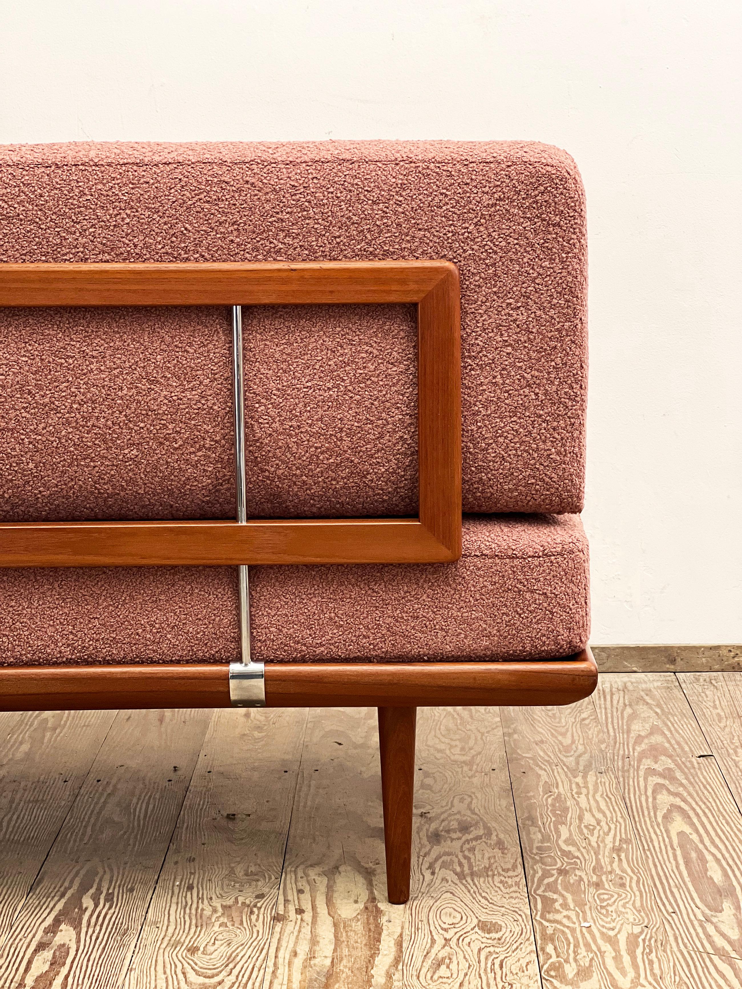 Mid-Century 2-Seat Sofa, Minerva Series by Peter Hvidt and Orla Mølgaard Nielsen For Sale 2
