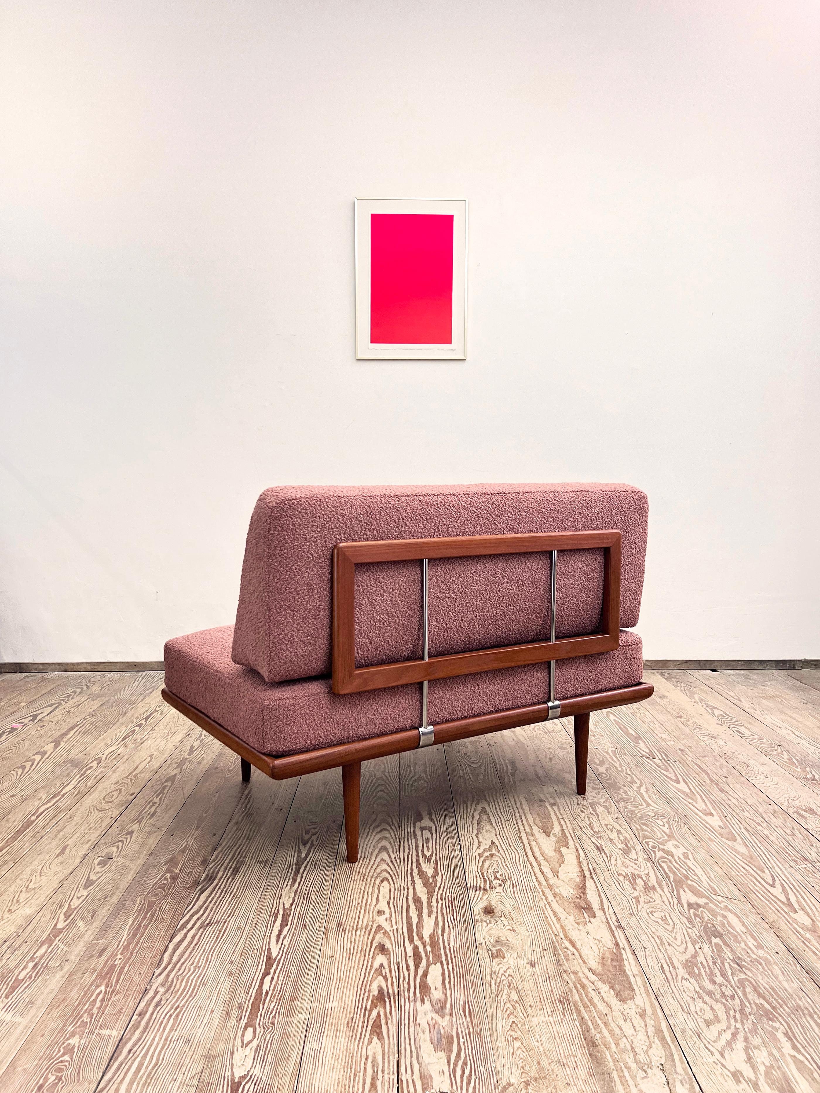 Mid-Century 2-Seat Sofa, Minerva Series by Peter Hvidt and Orla Mølgaard Nielsen In Good Condition For Sale In München, Bavaria