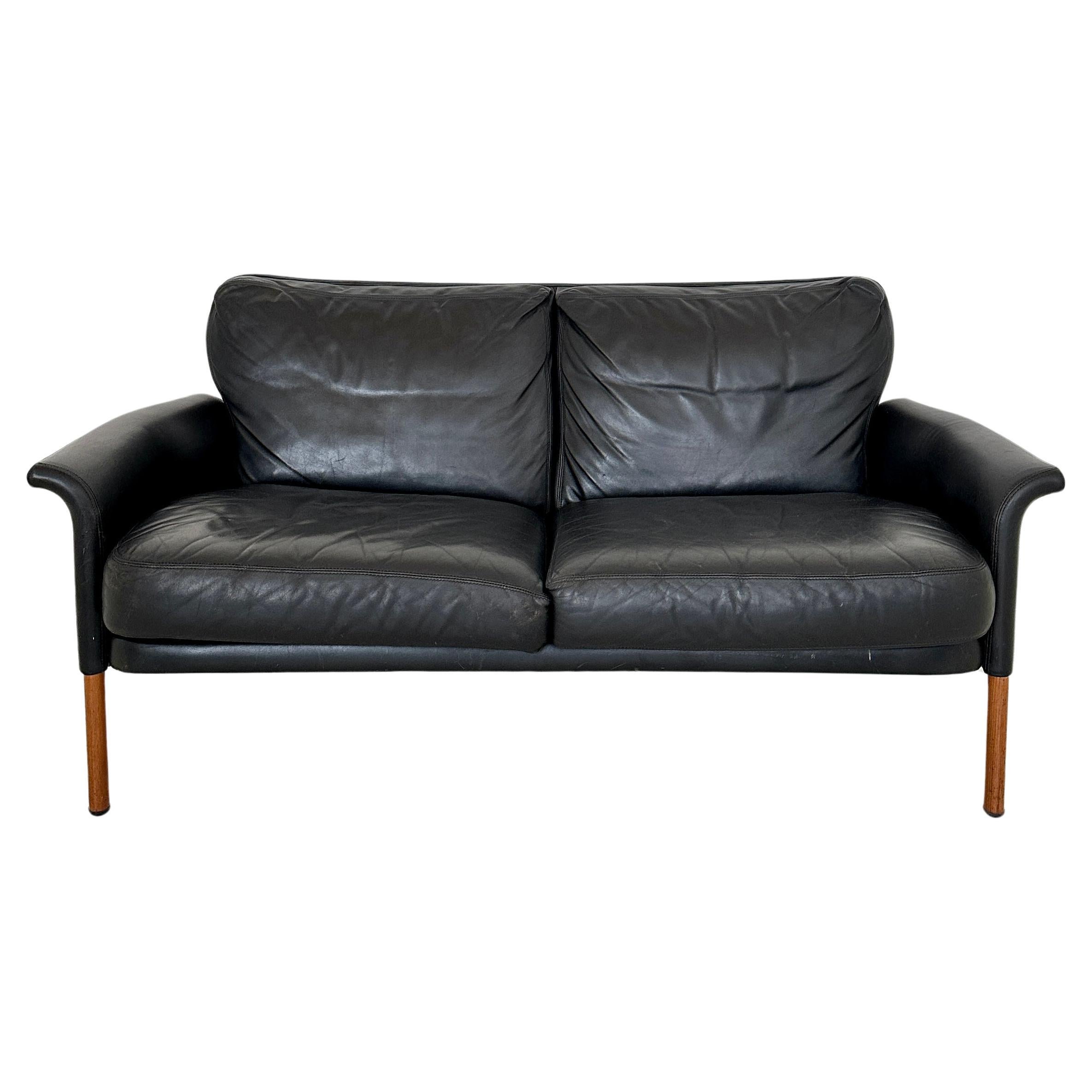 This beautiful Mid Century 2-Seater Leather Sofa by Hans Olsen was made in Denmark in the 1960s.
A unique piece which is a great eye-catcher for your antique, modern, space age or mid-century interior.
If you have any more questions we are very