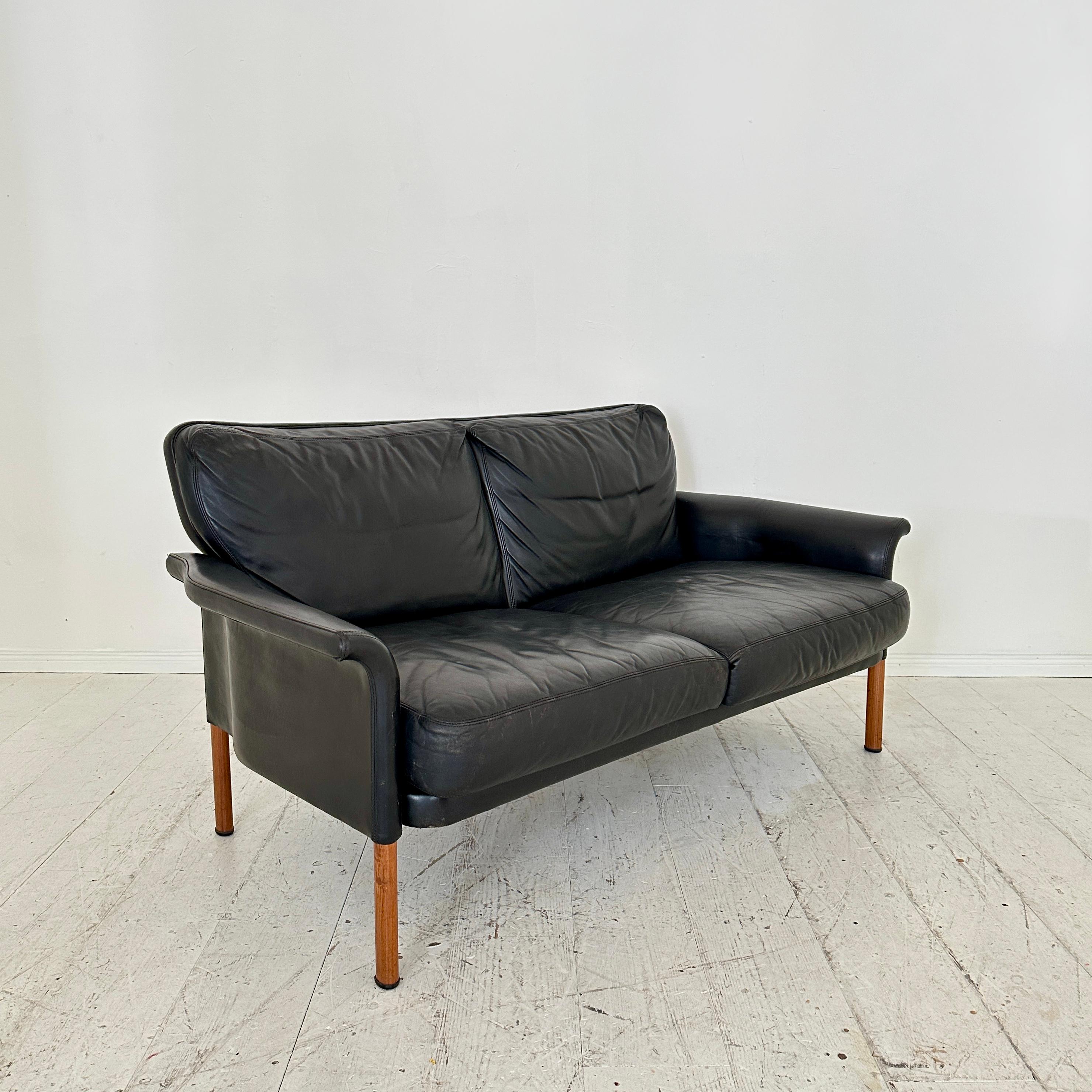 Mid Century 2-Seater Leather Sofa by Hans Olsen, Denmark, 1960s For Sale 3
