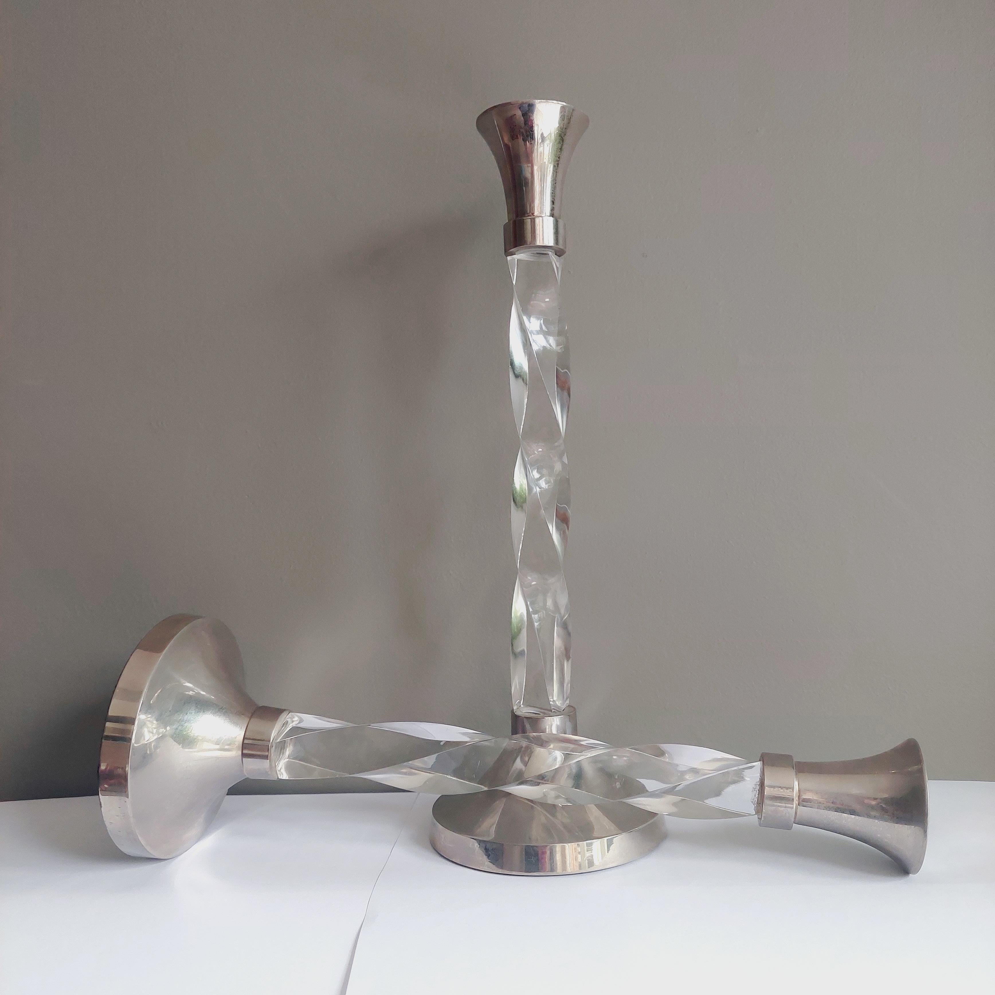 Mid century 2 Vintage Chrome and Twisted Lucite Candlesticks Candle Holders, 70s In Good Condition For Sale In Leamington Spa, GB