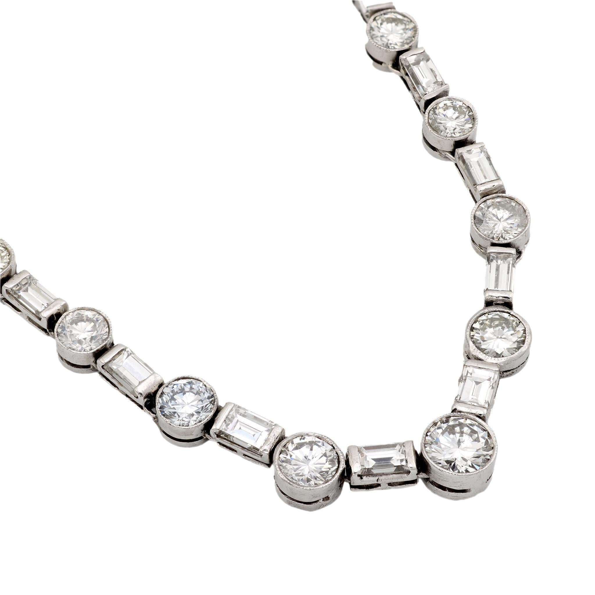 Collana in platino con diamante di 20 carati di peso totale del Mid Century in vendita 2