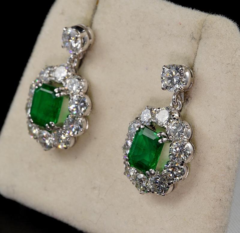 Emerald Cut Mid-century 2.00 Ct Emerald 4.50 Ct Diamond Platinum Earrings For Sale