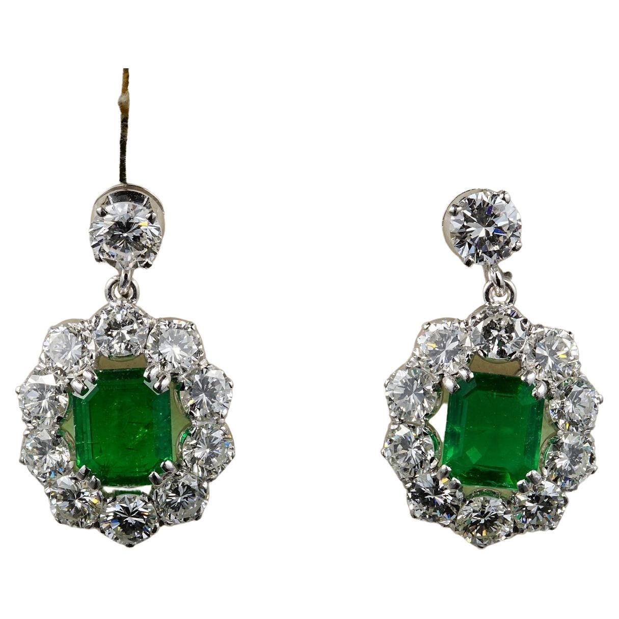 Mid-century 2.00 Ct Emerald 4.50 Ct Diamond Platinum Earrings