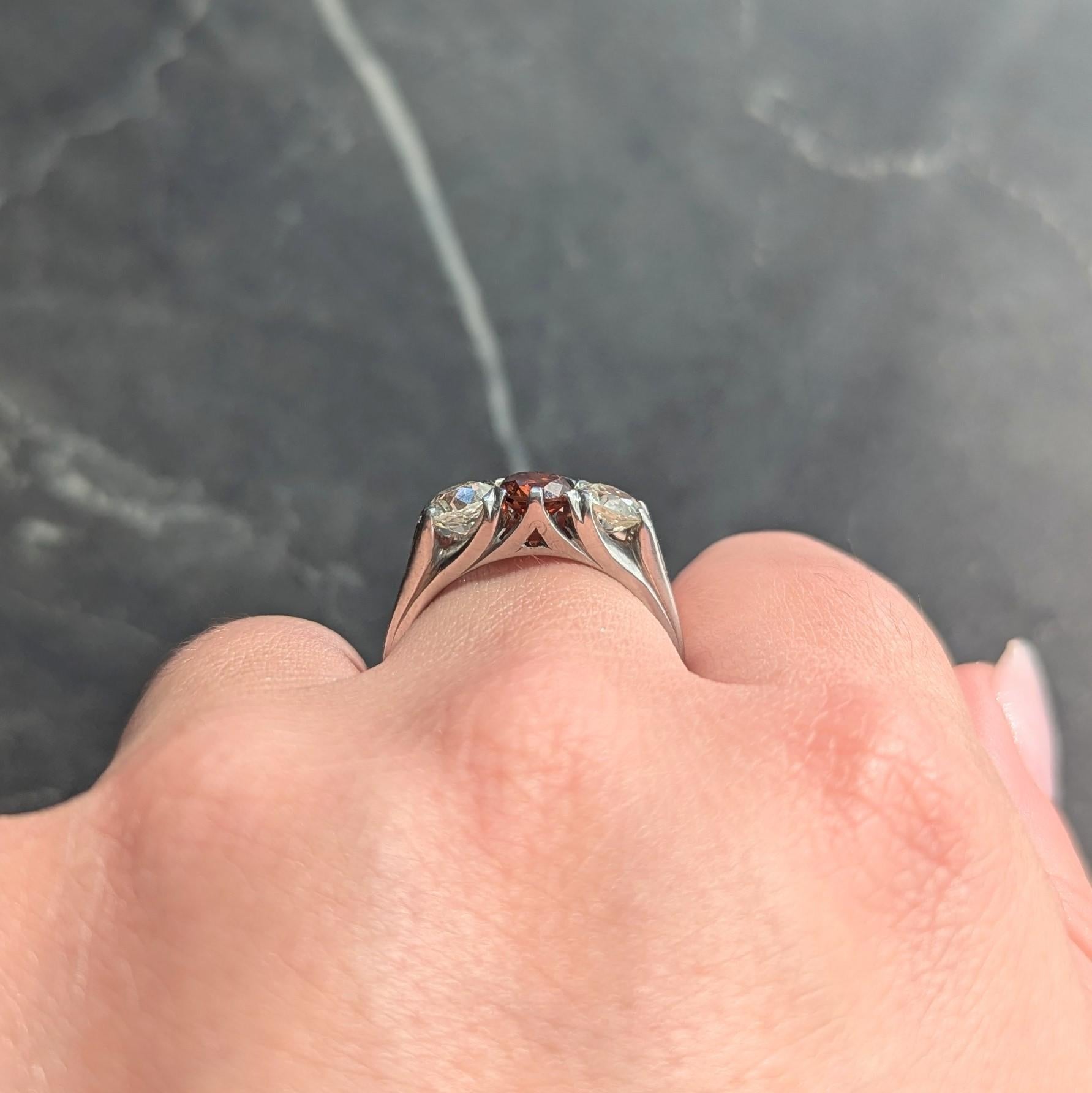 Mid-Century 2.06 CTW Fancy Diamond Platinum Three Stone Vintage Ring GIA in vendita 5