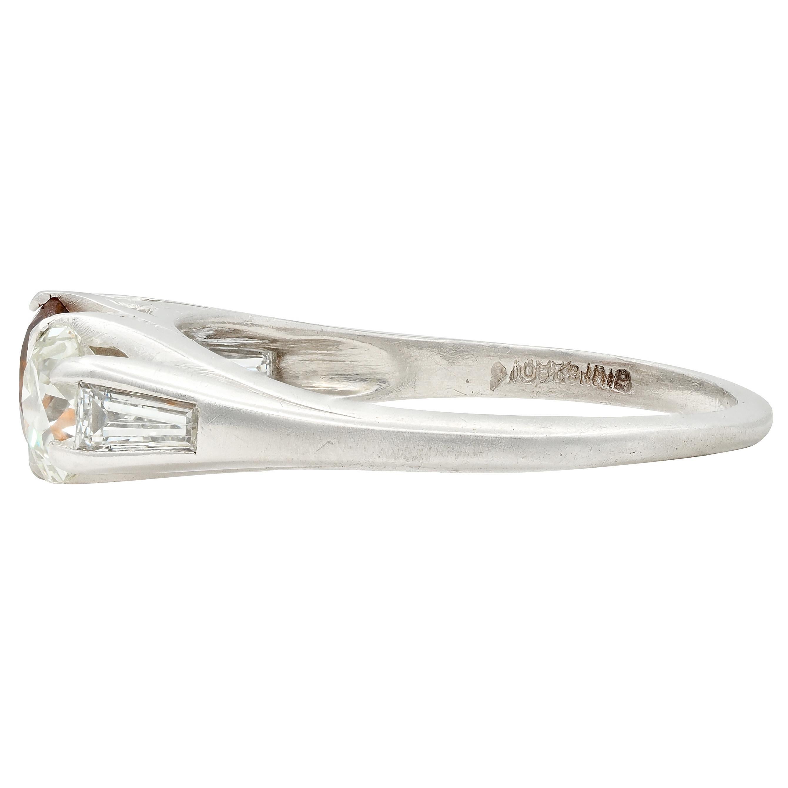 Donna Mid-Century 2.06 CTW Fancy Diamond Platinum Three Stone Vintage Ring GIA in vendita